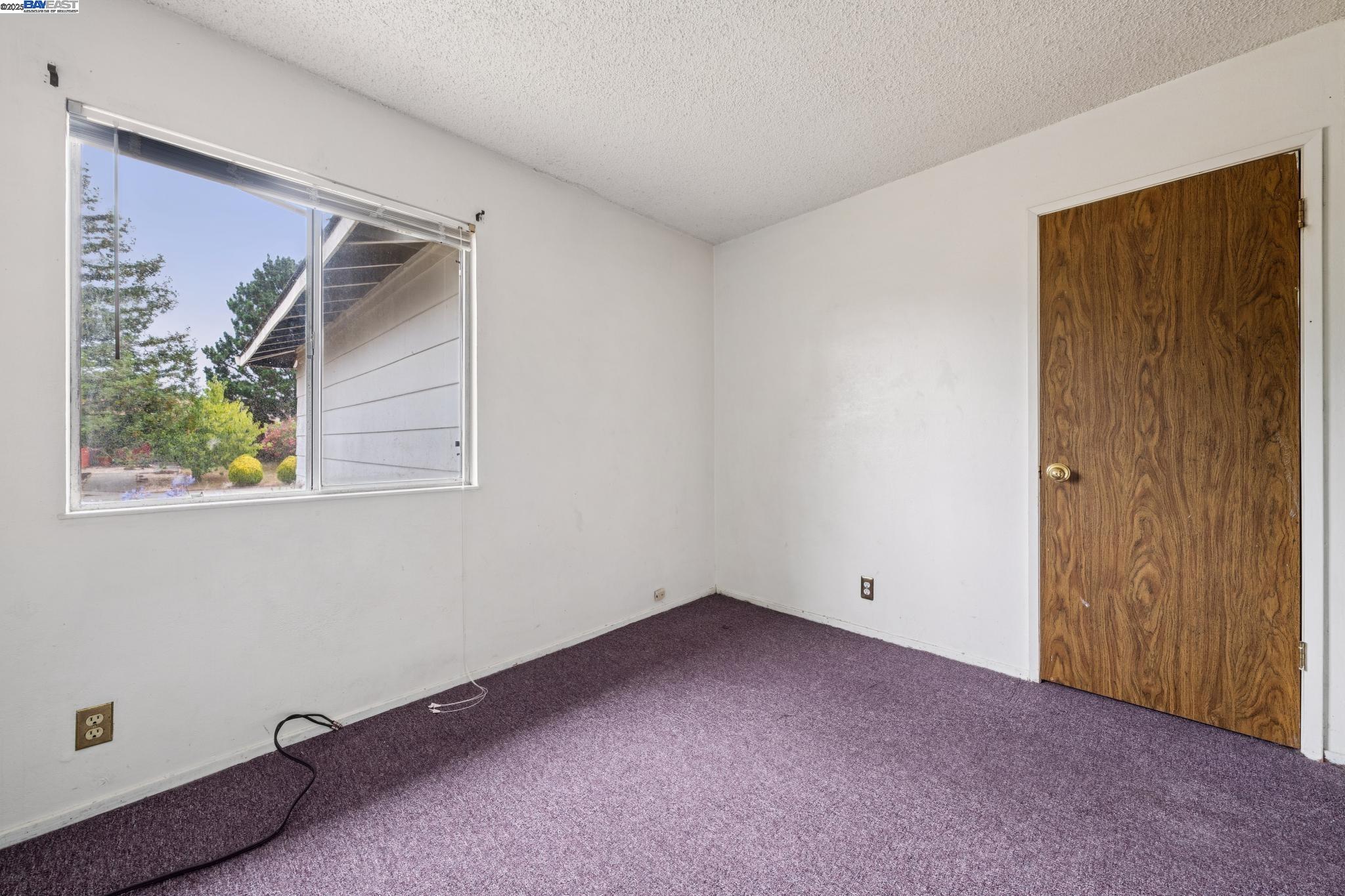 220 PEMBROKE DRIVE, Vallejo, California 94589, 3 Bedrooms Bedrooms, 6 Rooms Rooms,1 BathroomBathrooms,Residential,For Sale,220 PEMBROKE DRIVE,41106845