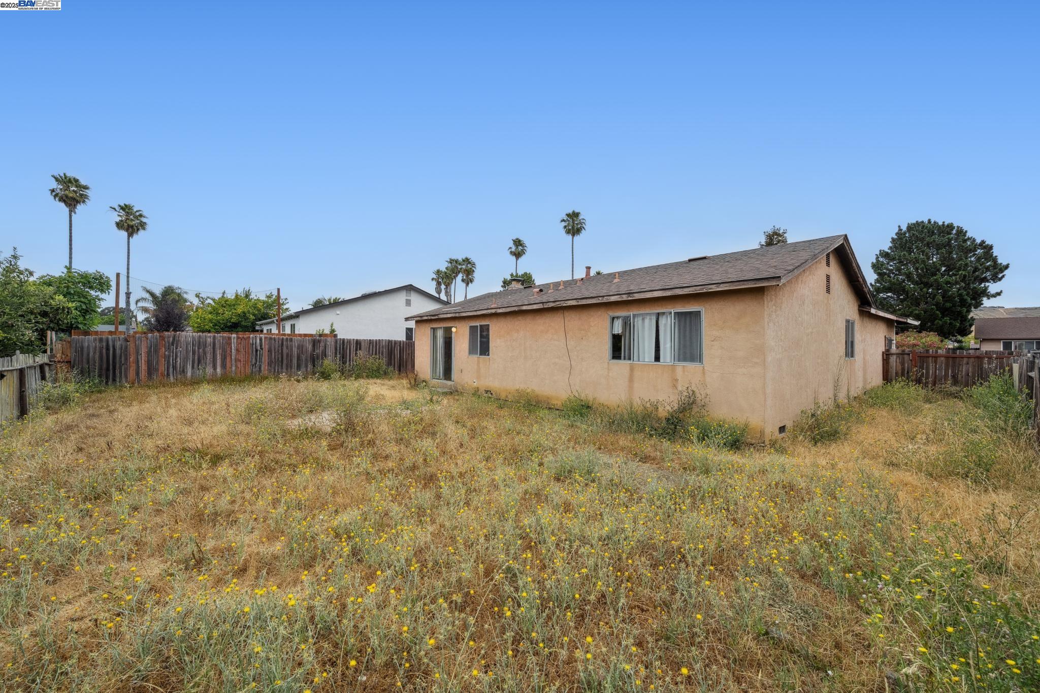 220 PEMBROKE DRIVE, Vallejo, California 94589, 3 Bedrooms Bedrooms, 6 Rooms Rooms,1 BathroomBathrooms,Residential,For Sale,220 PEMBROKE DRIVE,41106845