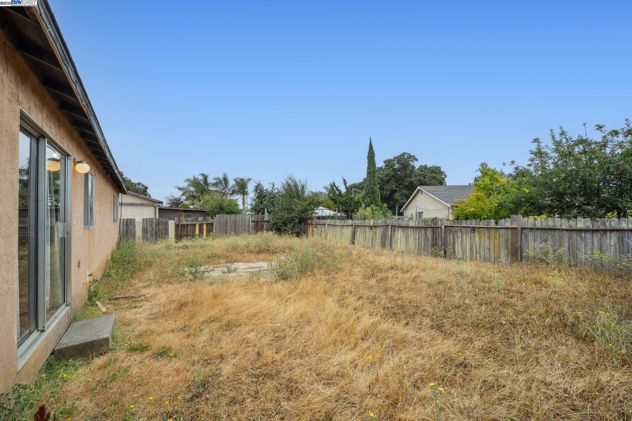 220 PEMBROKE DRIVE, Vallejo, California 94589, 3 Bedrooms Bedrooms, 6 Rooms Rooms,1 BathroomBathrooms,Residential,For Sale,220 PEMBROKE DRIVE,41106845