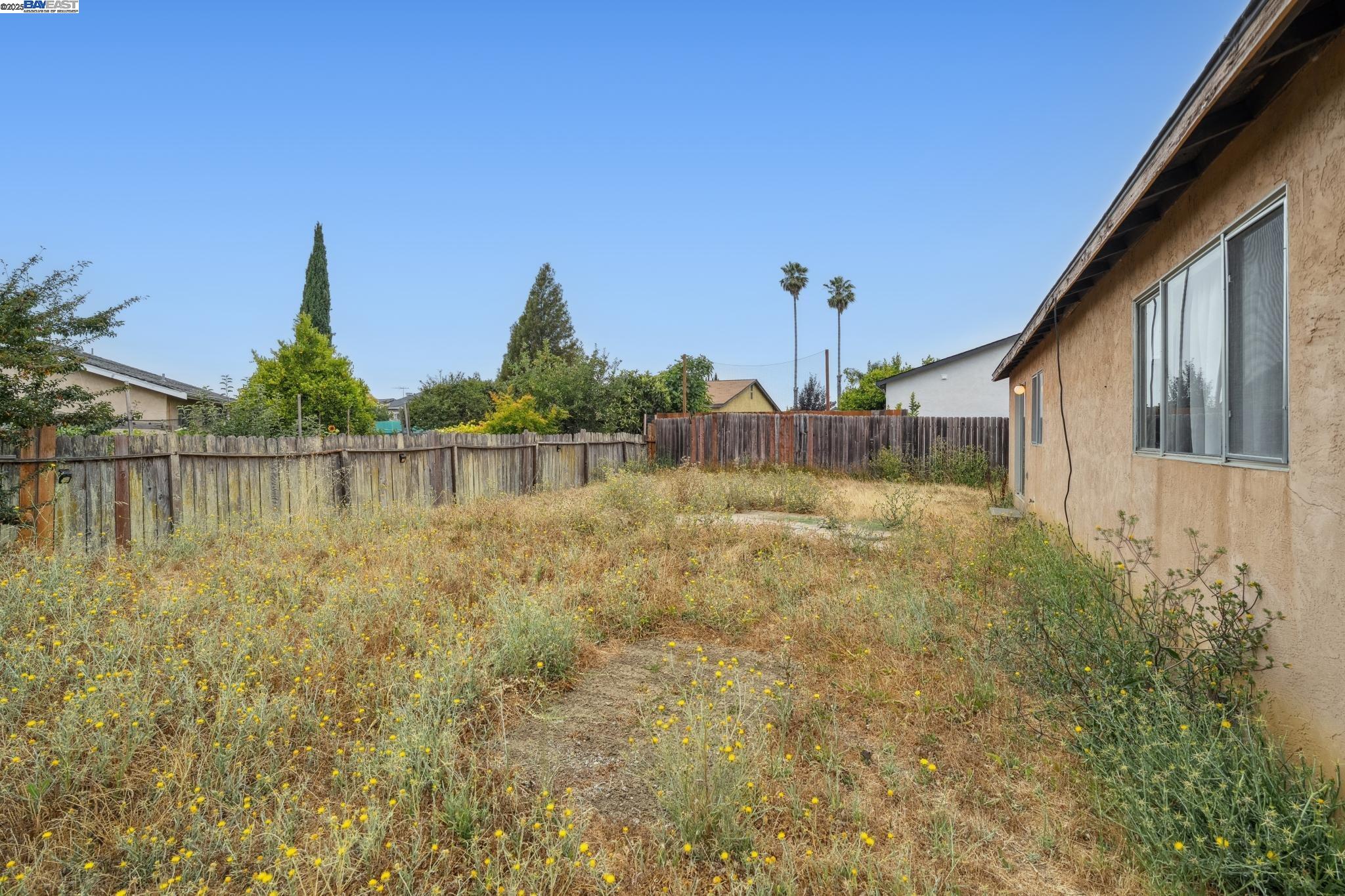 220 PEMBROKE DRIVE, Vallejo, California 94589, 3 Bedrooms Bedrooms, 6 Rooms Rooms,1 BathroomBathrooms,Residential,For Sale,220 PEMBROKE DRIVE,41106845