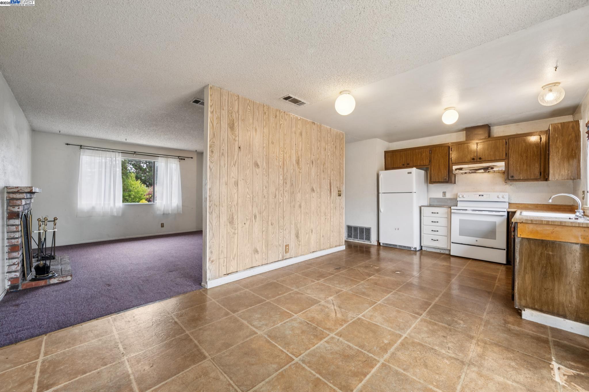 220 PEMBROKE DRIVE, Vallejo, California 94589, 3 Bedrooms Bedrooms, 6 Rooms Rooms,1 BathroomBathrooms,Residential,For Sale,220 PEMBROKE DRIVE,41106845