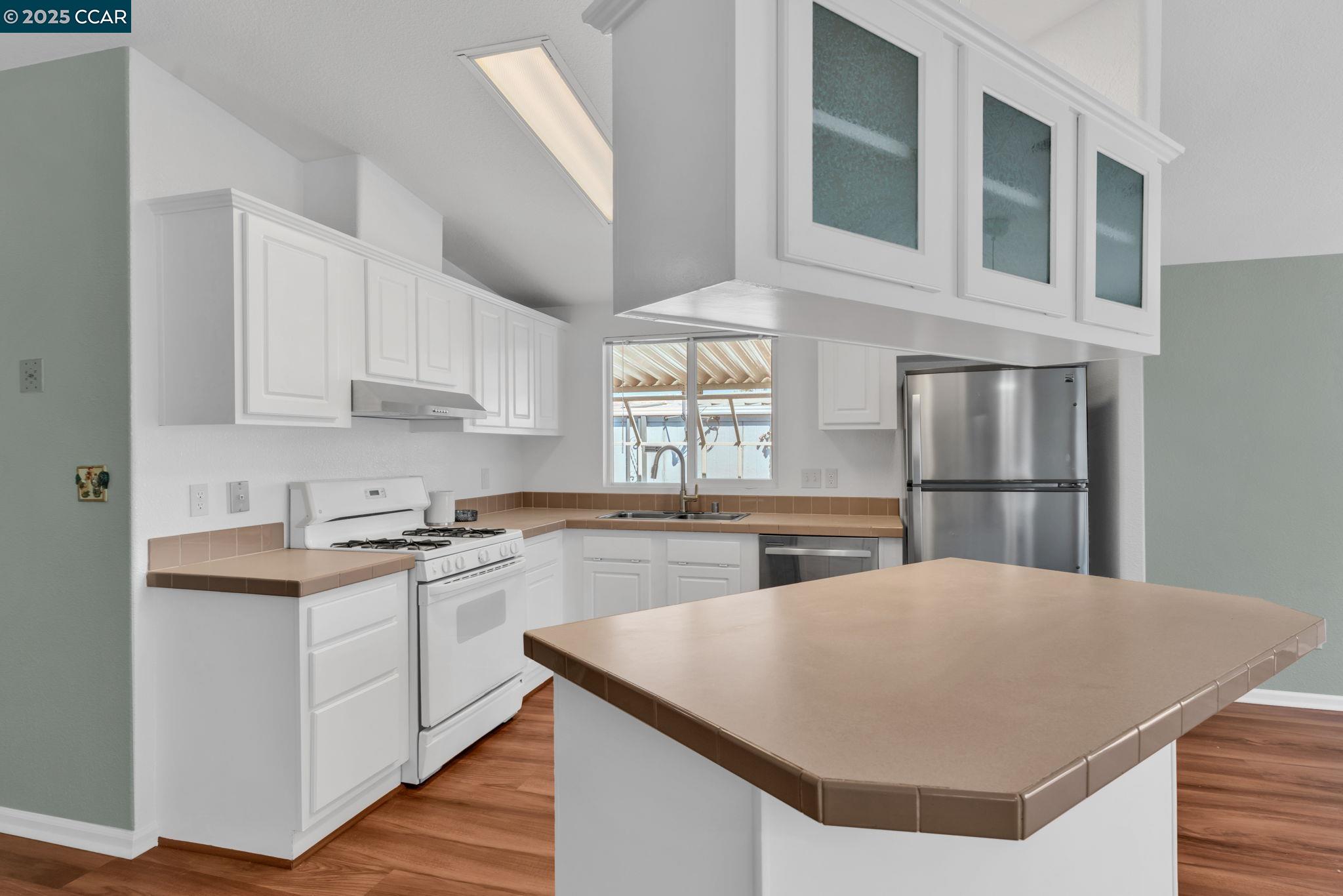 16401 San Pablo Ave # 263, San Pablo, California 94806, 2 Bedrooms Bedrooms, 9 Rooms Rooms,2 BathroomsBathrooms,Manufactured In Park,For Sale,16401 San Pablo Ave # 263,41106846