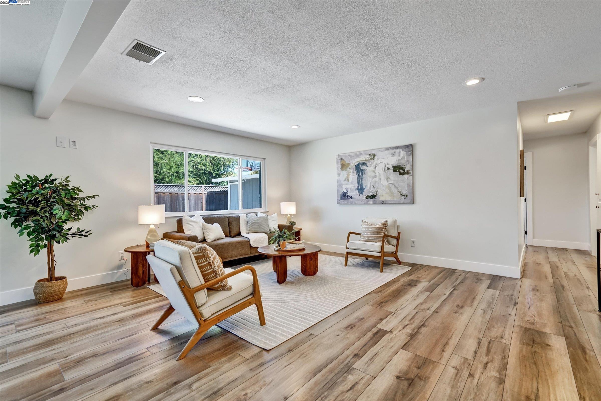 5495 Hughes Pl, Fremont, California 94538, 3 Bedrooms Bedrooms, 6 Rooms Rooms,2 BathroomsBathrooms,Residential,For Sale,5495 Hughes Pl,41106849