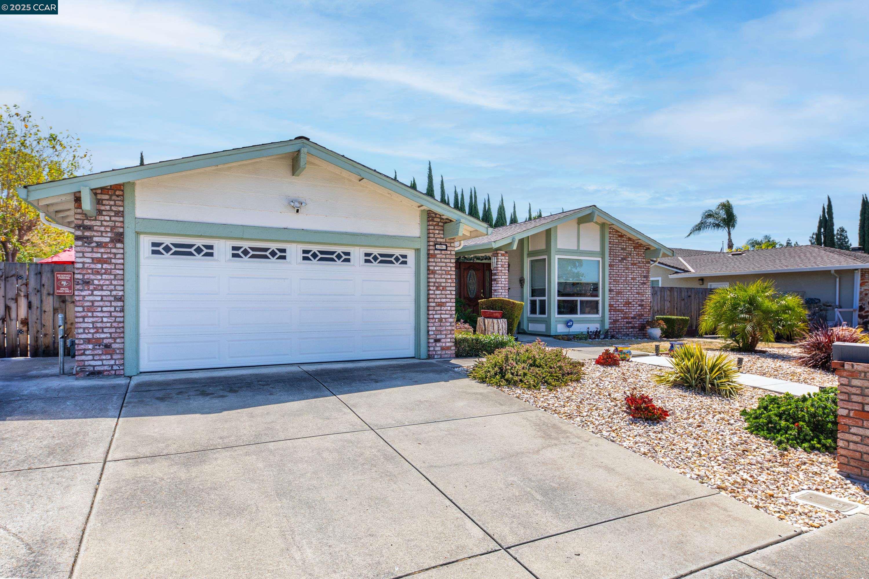 Detail Gallery Image 1 of 1 For 1456 Mondana Pl, Pittsburg,  CA 94565 - 4 Beds | 2 Baths