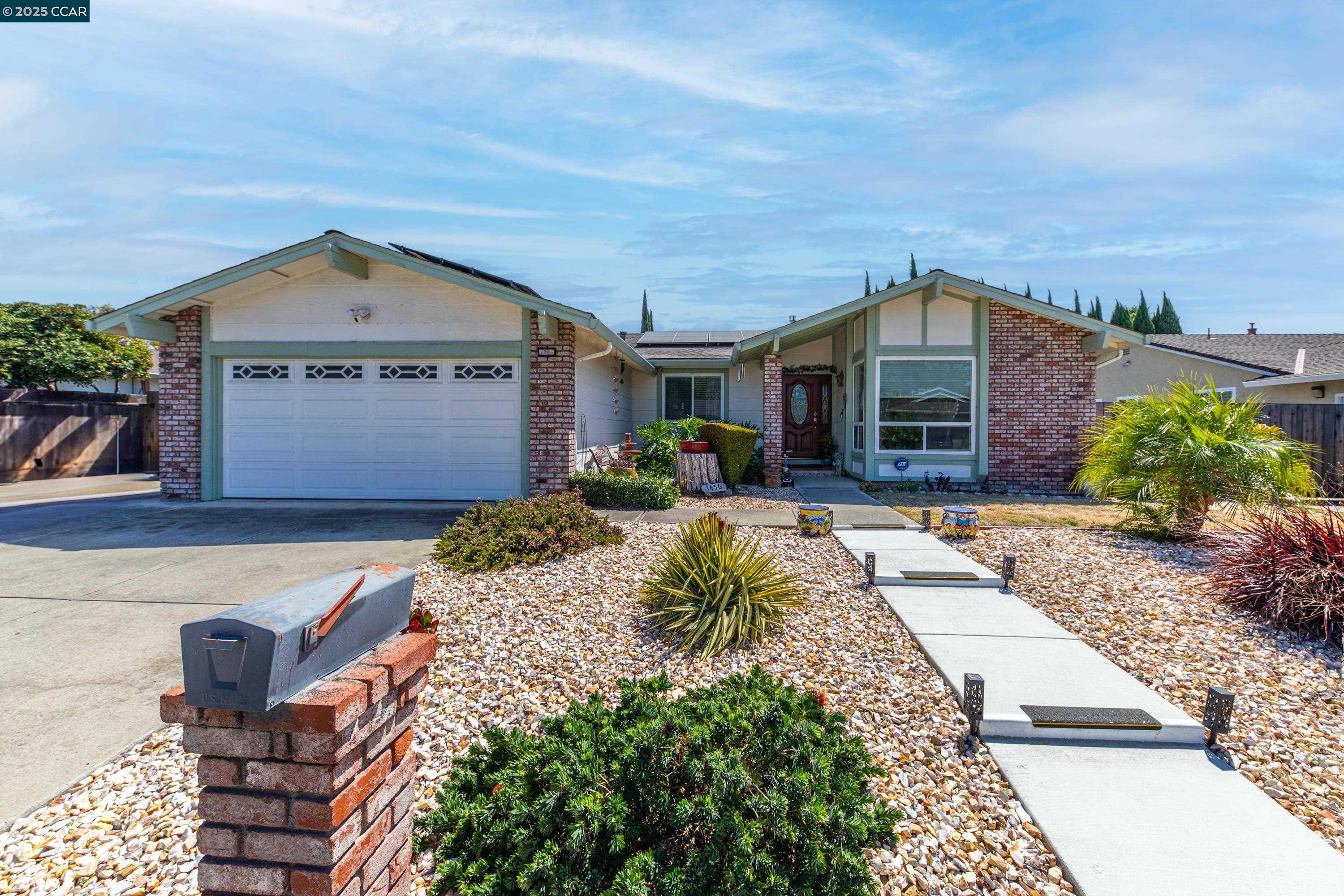 1456 Mondana Pl, Pittsburg, California 94565, 4 Bedrooms Bedrooms, 9 Rooms Rooms,2 BathroomsBathrooms,Residential,For Sale,1456 Mondana Pl,41106850