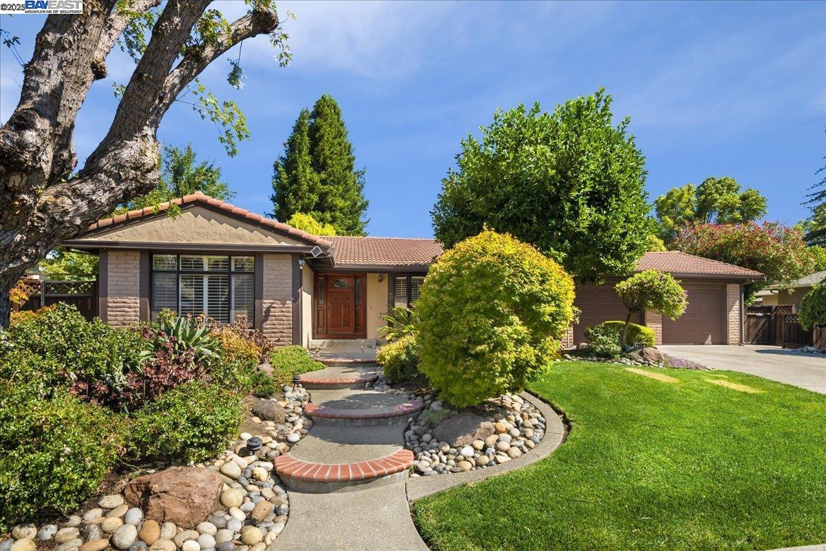 112 Baldwin Dr, Danville, California 94526, 3 Bedrooms Bedrooms, 9 Rooms Rooms,2 BathroomsBathrooms,Residential,For Sale,112 Baldwin Dr,41106852