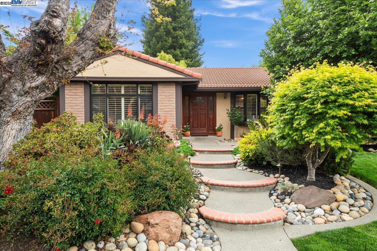 112 Baldwin Dr, Danville, California 94526, 3 Bedrooms Bedrooms, 9 Rooms Rooms,2 BathroomsBathrooms,Residential,For Sale,112 Baldwin Dr,41106852