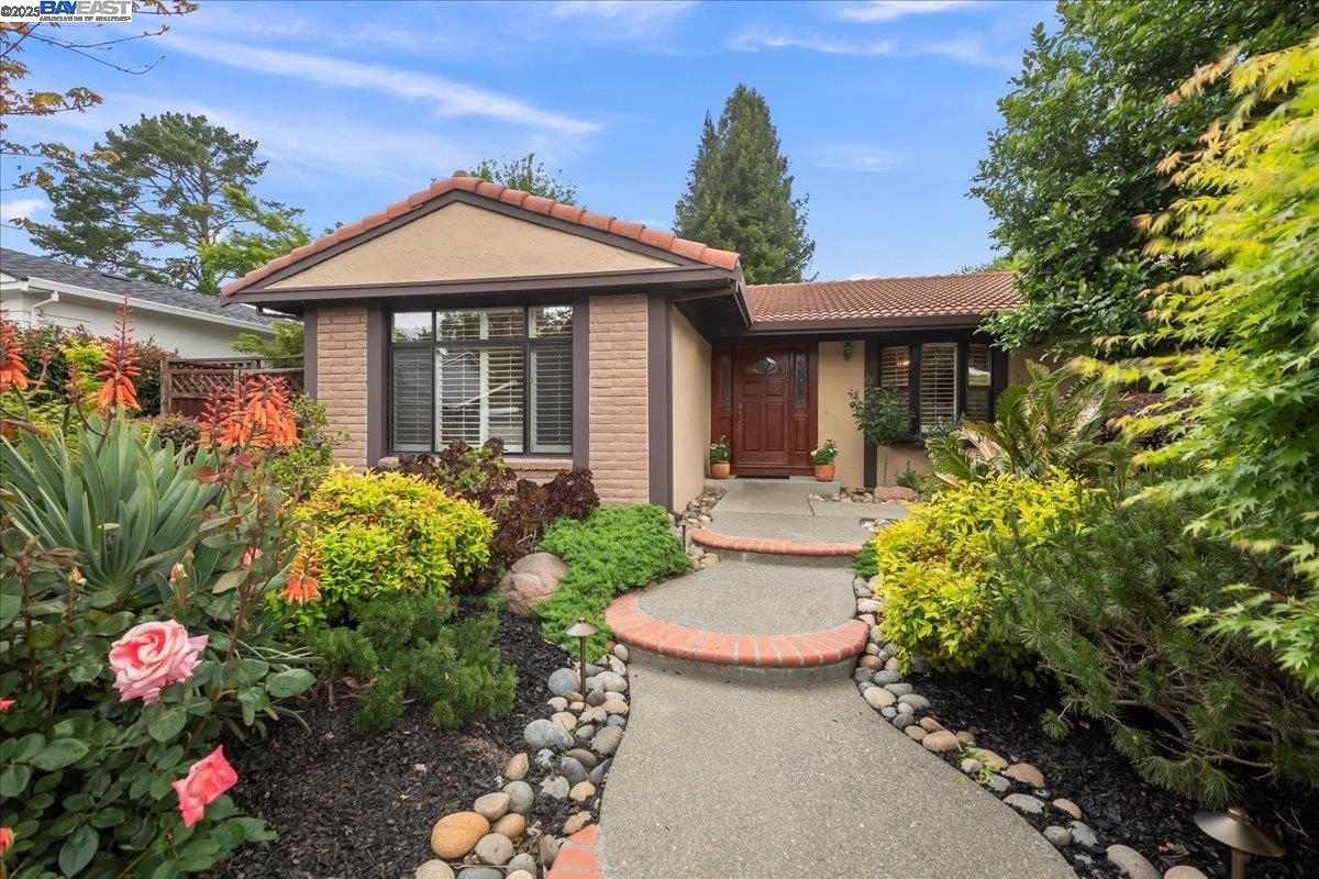 112 Baldwin Dr, Danville, California 94526, 3 Bedrooms Bedrooms, 9 Rooms Rooms,2 BathroomsBathrooms,Residential,For Sale,112 Baldwin Dr,41106852