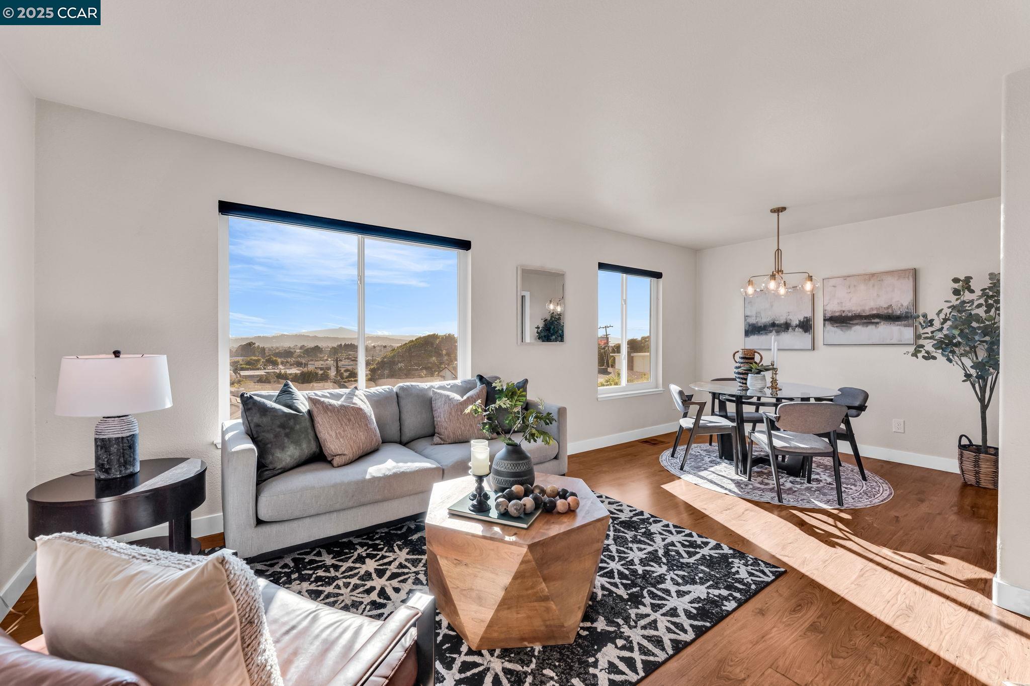 Detail Gallery Image 1 of 1 For 122 Alpine Ct, San Pablo,  CA 94806 - 3 Beds | 2/1 Baths