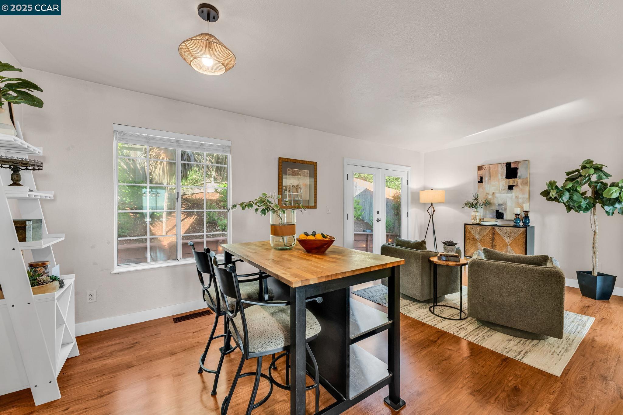 122 Alpine Ct, San Pablo, California 94806, 3 Bedrooms Bedrooms, 9 Rooms Rooms,2 BathroomsBathrooms,Residential,For Sale,122 Alpine Ct,41106854