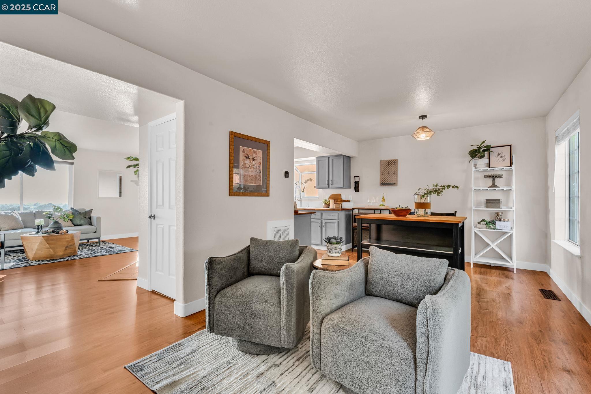122 Alpine Ct, San Pablo, California 94806, 3 Bedrooms Bedrooms, 9 Rooms Rooms,2 BathroomsBathrooms,Residential,For Sale,122 Alpine Ct,41106854