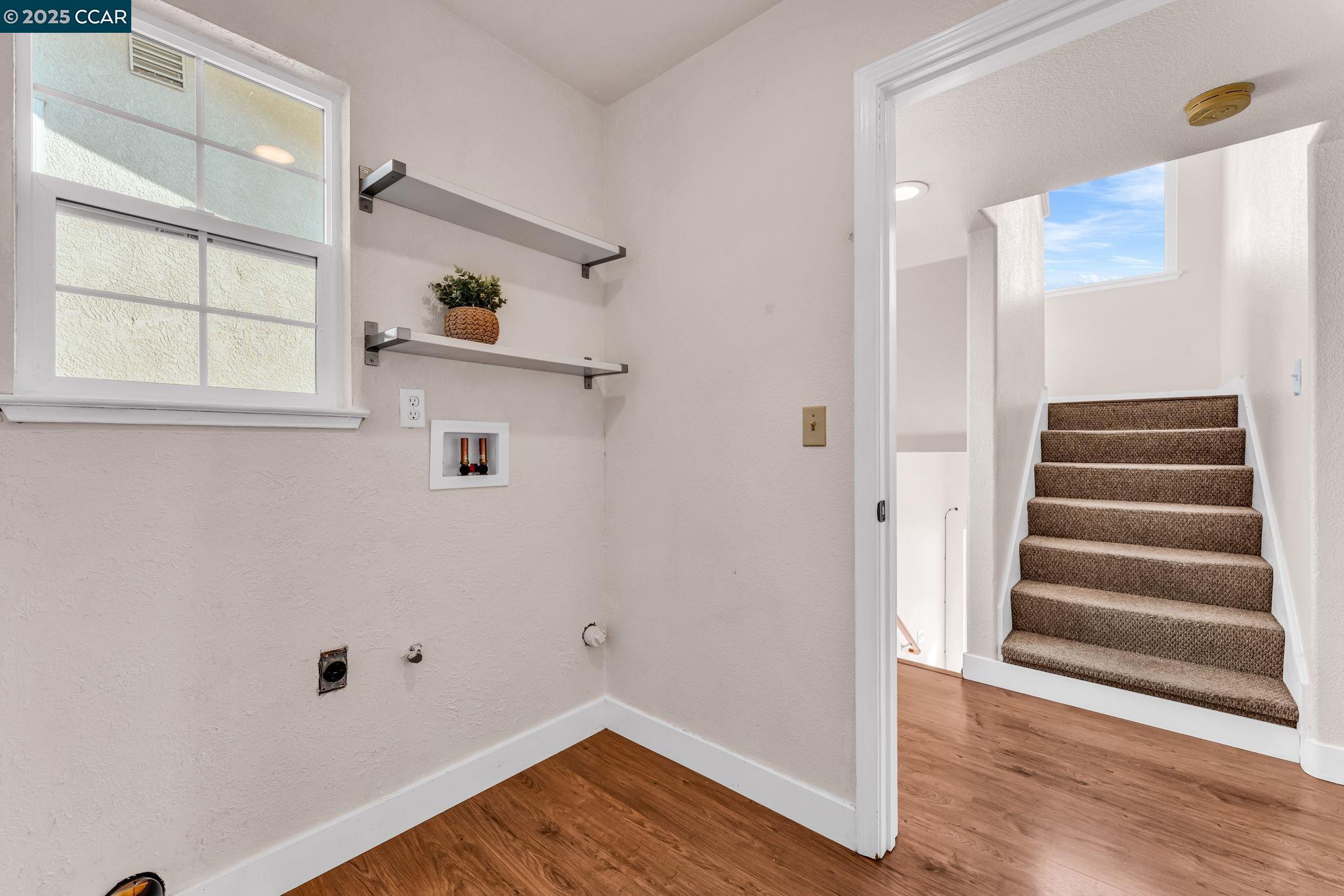 122 Alpine Ct, San Pablo, California 94806, 3 Bedrooms Bedrooms, 9 Rooms Rooms,2 BathroomsBathrooms,Residential,For Sale,122 Alpine Ct,41106854