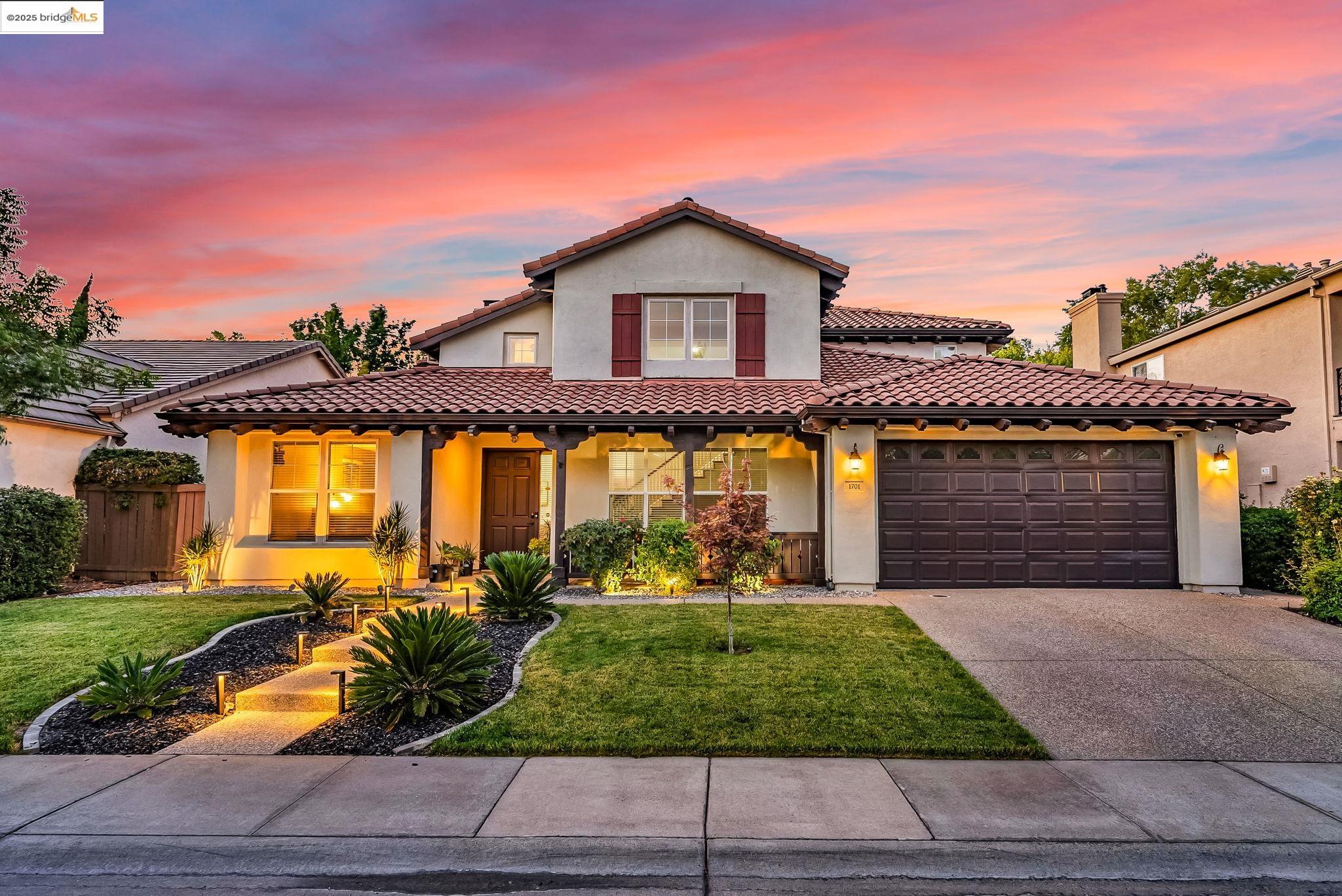 1701 Baines Ave, Sacramento, California 95835, 4 Bedrooms Bedrooms, 10 Rooms Rooms,3 BathroomsBathrooms,Residential,For Sale,1701 Baines Ave,41106855