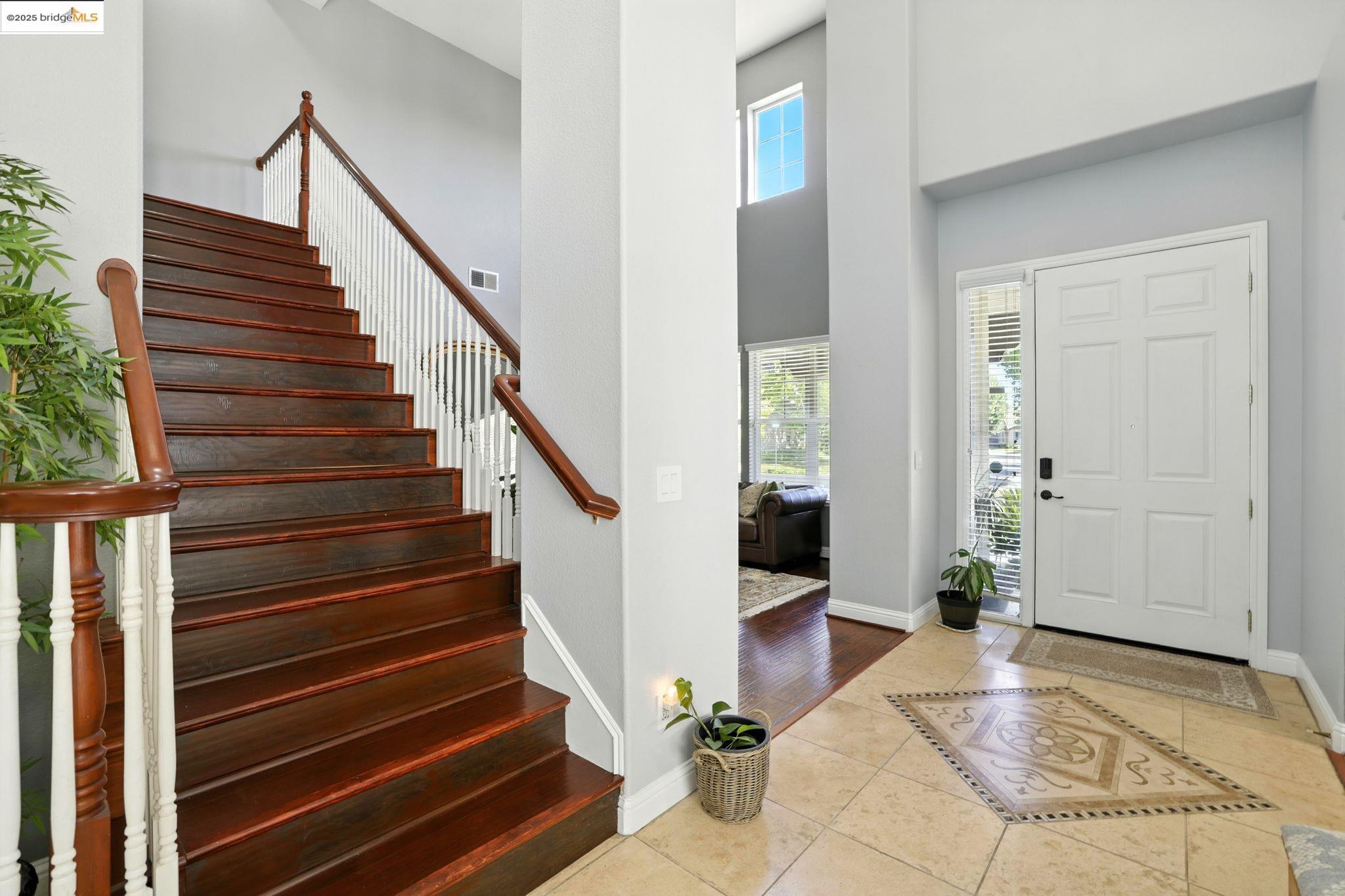 1701 Baines Ave, Sacramento, California 95835, 4 Bedrooms Bedrooms, 10 Rooms Rooms,3 BathroomsBathrooms,Residential,For Sale,1701 Baines Ave,41106855
