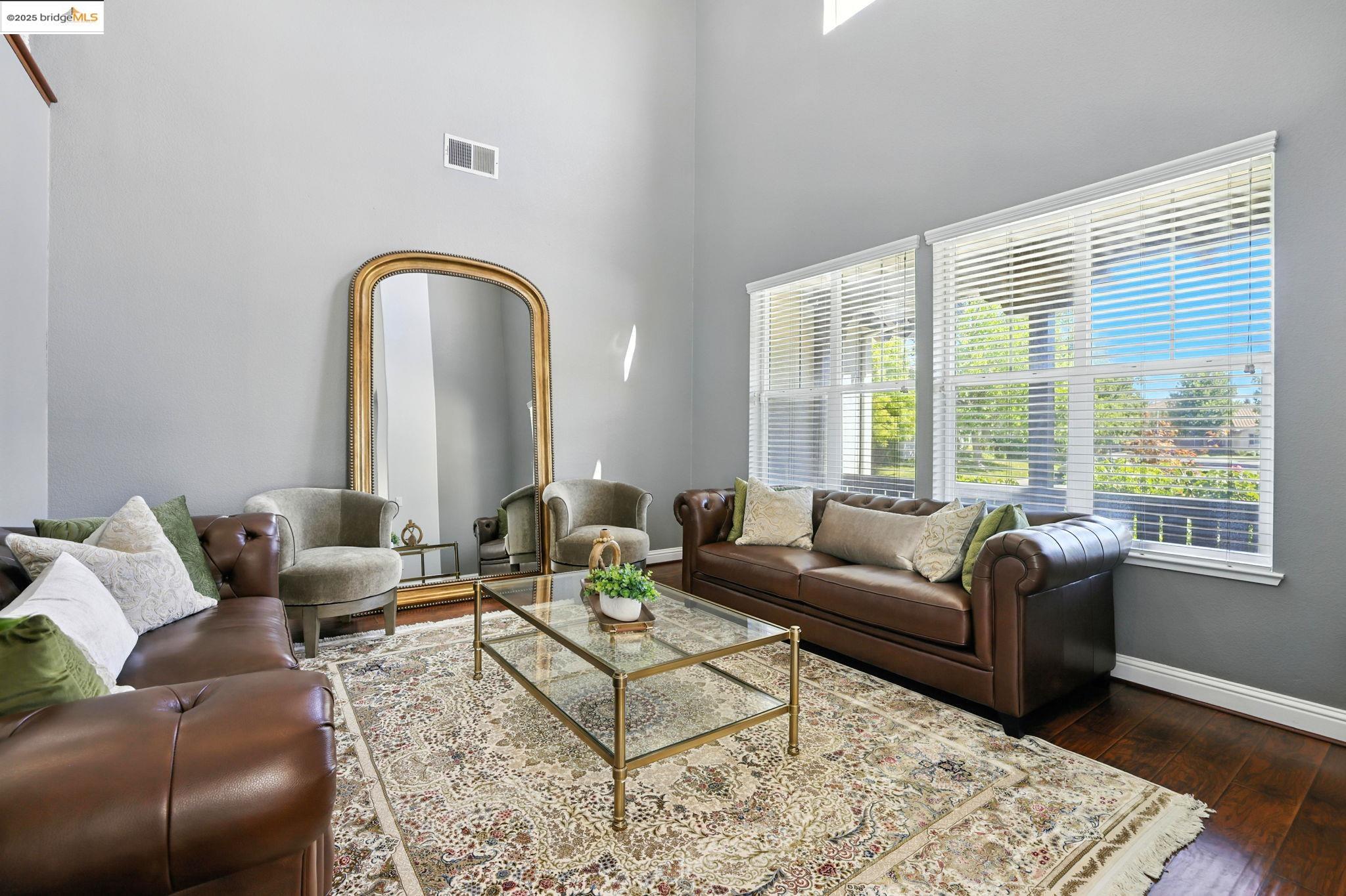 1701 Baines Ave, Sacramento, California 95835, 4 Bedrooms Bedrooms, 10 Rooms Rooms,3 BathroomsBathrooms,Residential,For Sale,1701 Baines Ave,41106855