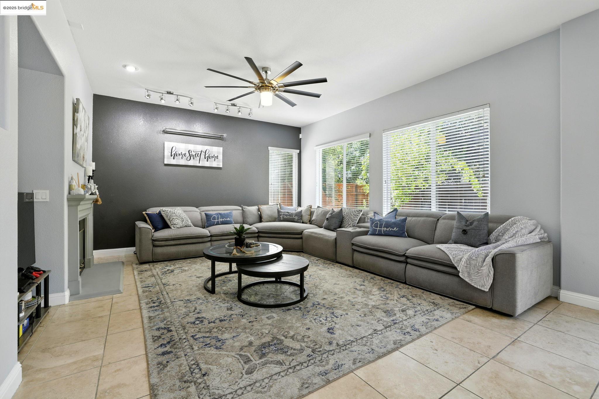 1701 Baines Ave, Sacramento, California 95835, 4 Bedrooms Bedrooms, 10 Rooms Rooms,3 BathroomsBathrooms,Residential,For Sale,1701 Baines Ave,41106855