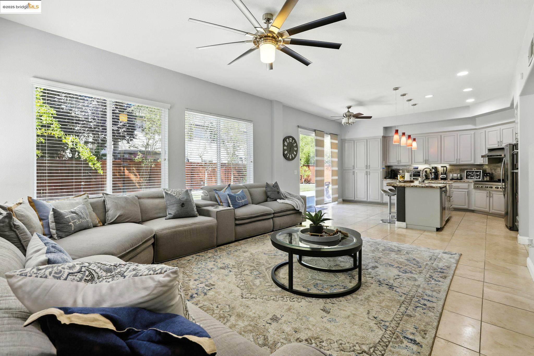 1701 Baines Ave, Sacramento, California 95835, 4 Bedrooms Bedrooms, 10 Rooms Rooms,3 BathroomsBathrooms,Residential,For Sale,1701 Baines Ave,41106855