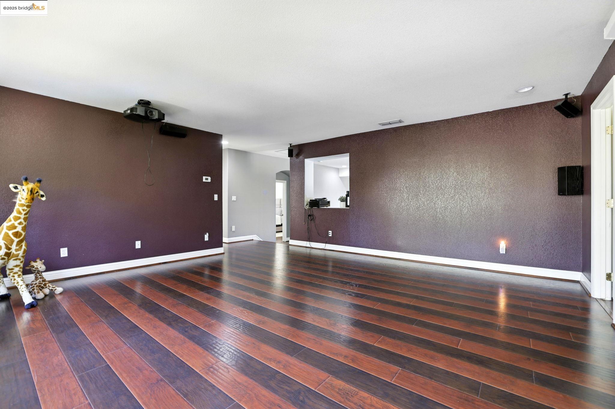 1701 Baines Ave, Sacramento, California 95835, 4 Bedrooms Bedrooms, 10 Rooms Rooms,3 BathroomsBathrooms,Residential,For Sale,1701 Baines Ave,41106855