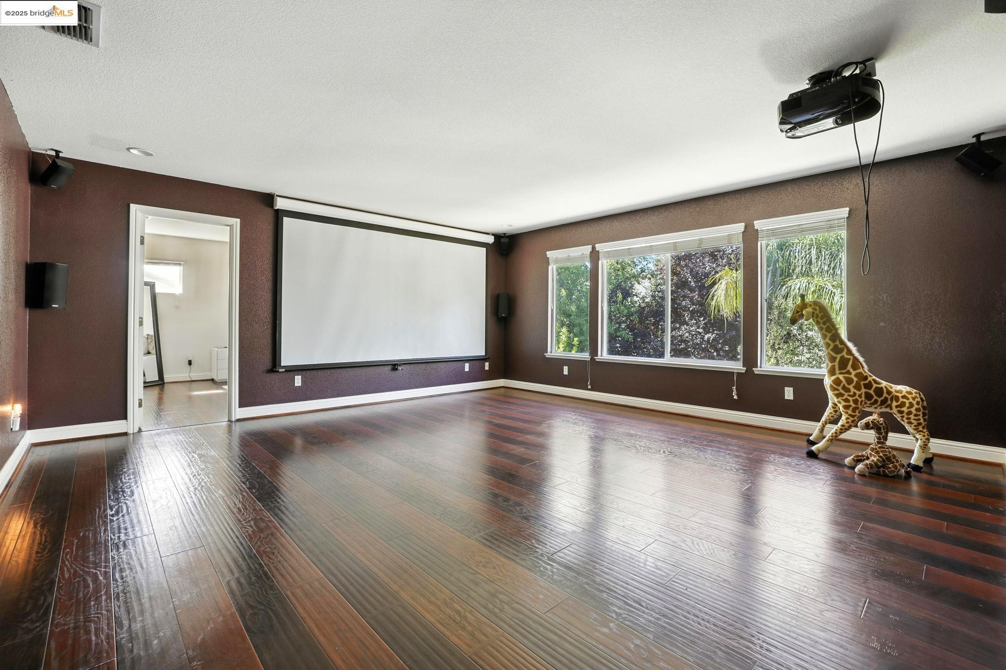 1701 Baines Ave, Sacramento, California 95835, 4 Bedrooms Bedrooms, 10 Rooms Rooms,3 BathroomsBathrooms,Residential,For Sale,1701 Baines Ave,41106855