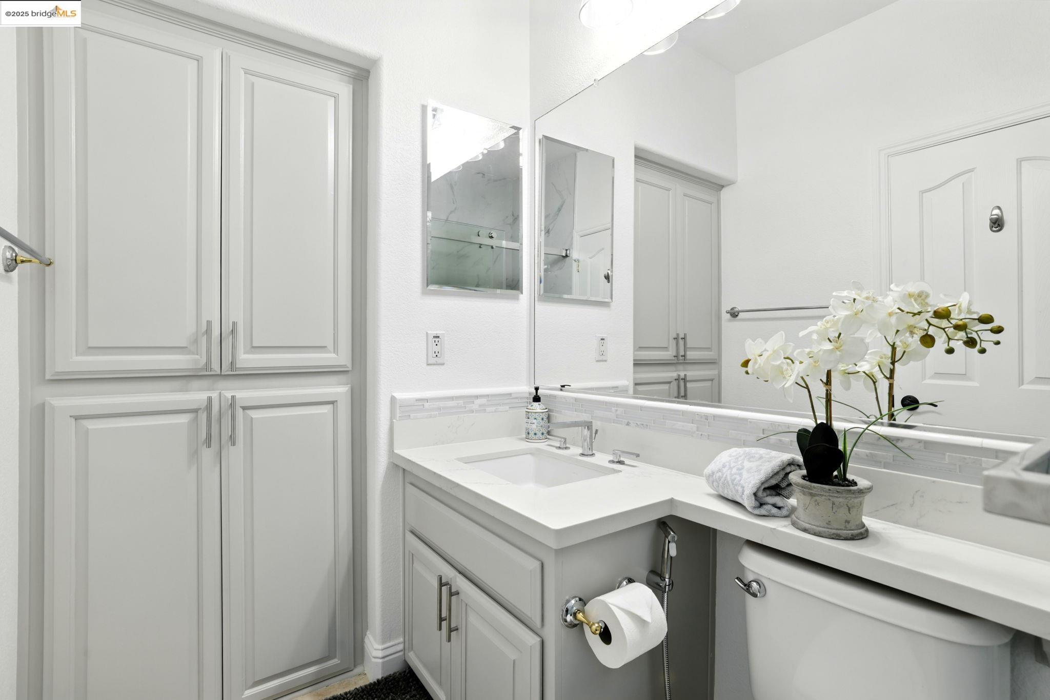 1701 Baines Ave, Sacramento, California 95835, 4 Bedrooms Bedrooms, 10 Rooms Rooms,3 BathroomsBathrooms,Residential,For Sale,1701 Baines Ave,41106855