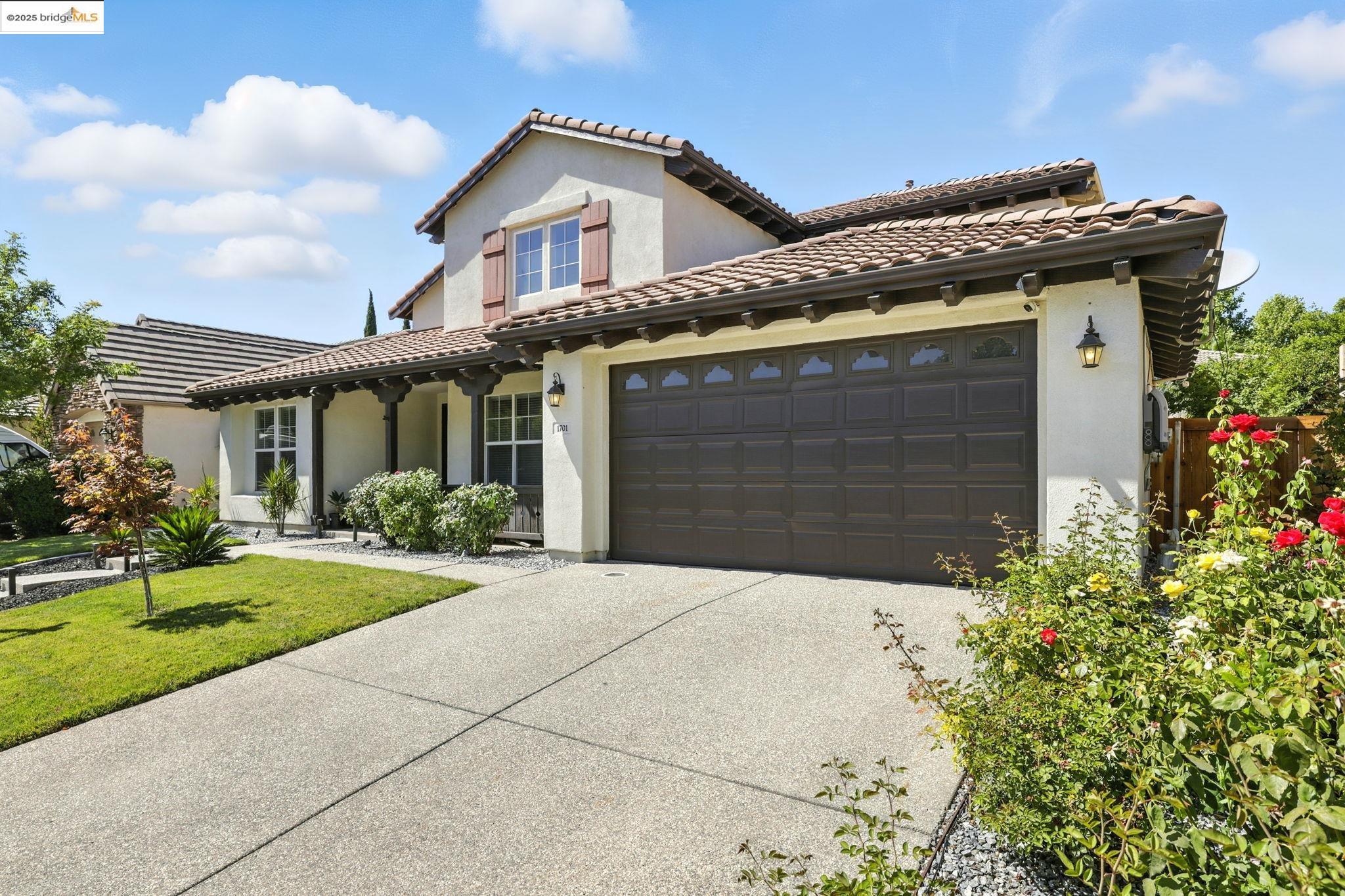 1701 Baines Ave, Sacramento, California 95835, 4 Bedrooms Bedrooms, 10 Rooms Rooms,3 BathroomsBathrooms,Residential,For Sale,1701 Baines Ave,41106855
