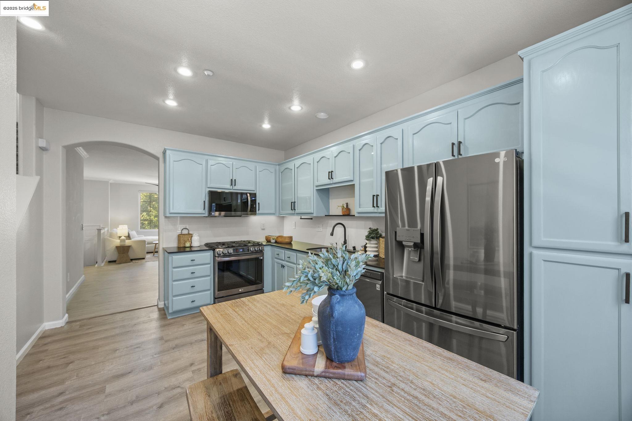Detail Gallery Image 11 of 50 For 8892 Bellina Commons, Dublin,  CA 94566 - 3 Beds | 2/1 Baths