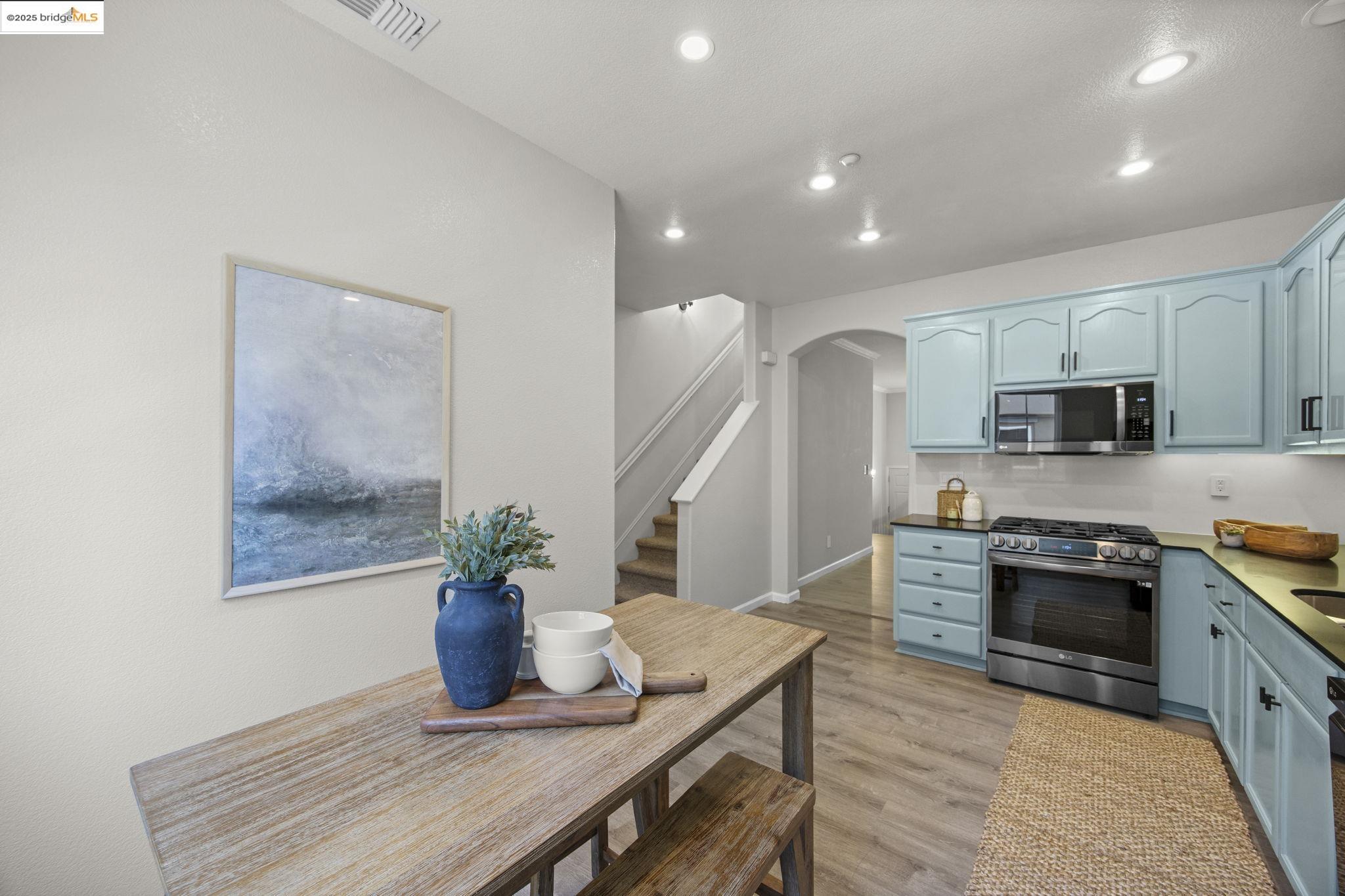 Detail Gallery Image 19 of 50 For 8892 Bellina Commons, Dublin,  CA 94566 - 3 Beds | 2/1 Baths
