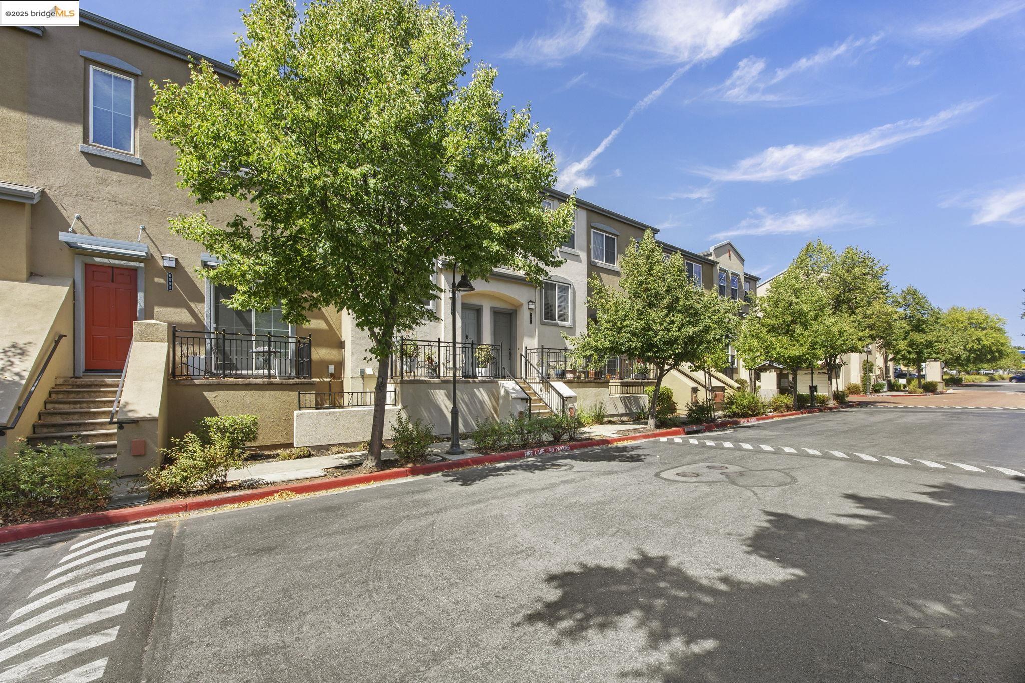 Detail Gallery Image 48 of 50 For 8892 Bellina Commons, Dublin,  CA 94566 - 3 Beds | 2/1 Baths