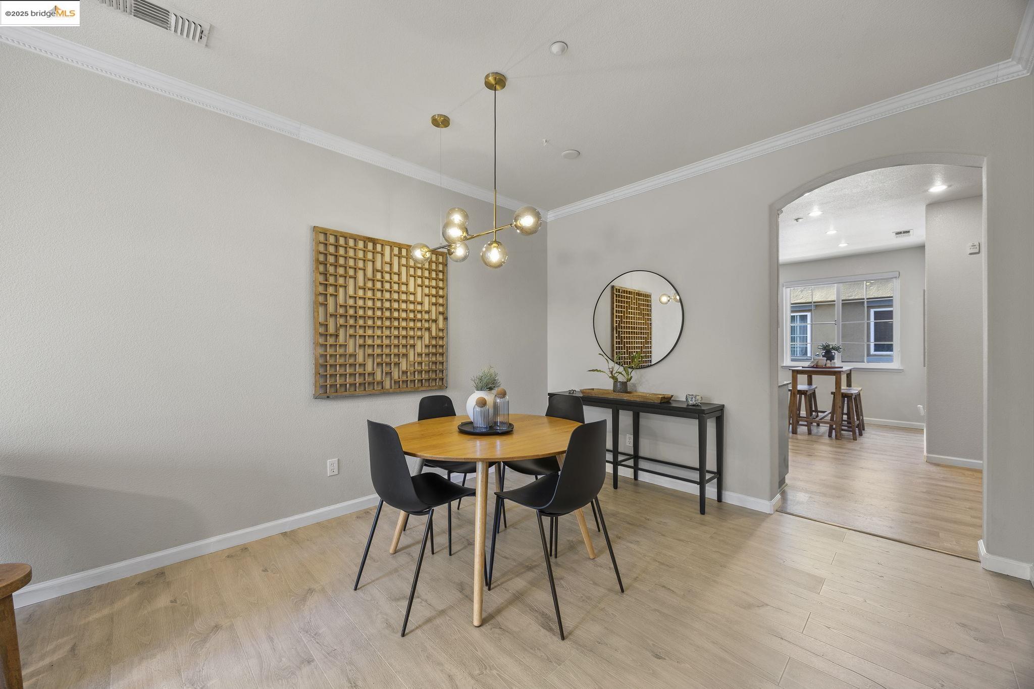 Detail Gallery Image 6 of 50 For 8892 Bellina Commons, Dublin,  CA 94566 - 3 Beds | 2/1 Baths