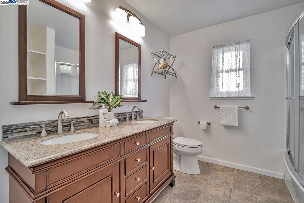 17824 Apricot Way, Castro Valley, California 94546, 3 Bedrooms Bedrooms, 6 Rooms Rooms,2 BathroomsBathrooms,Residential,For Sale,17824 Apricot Way,41106857