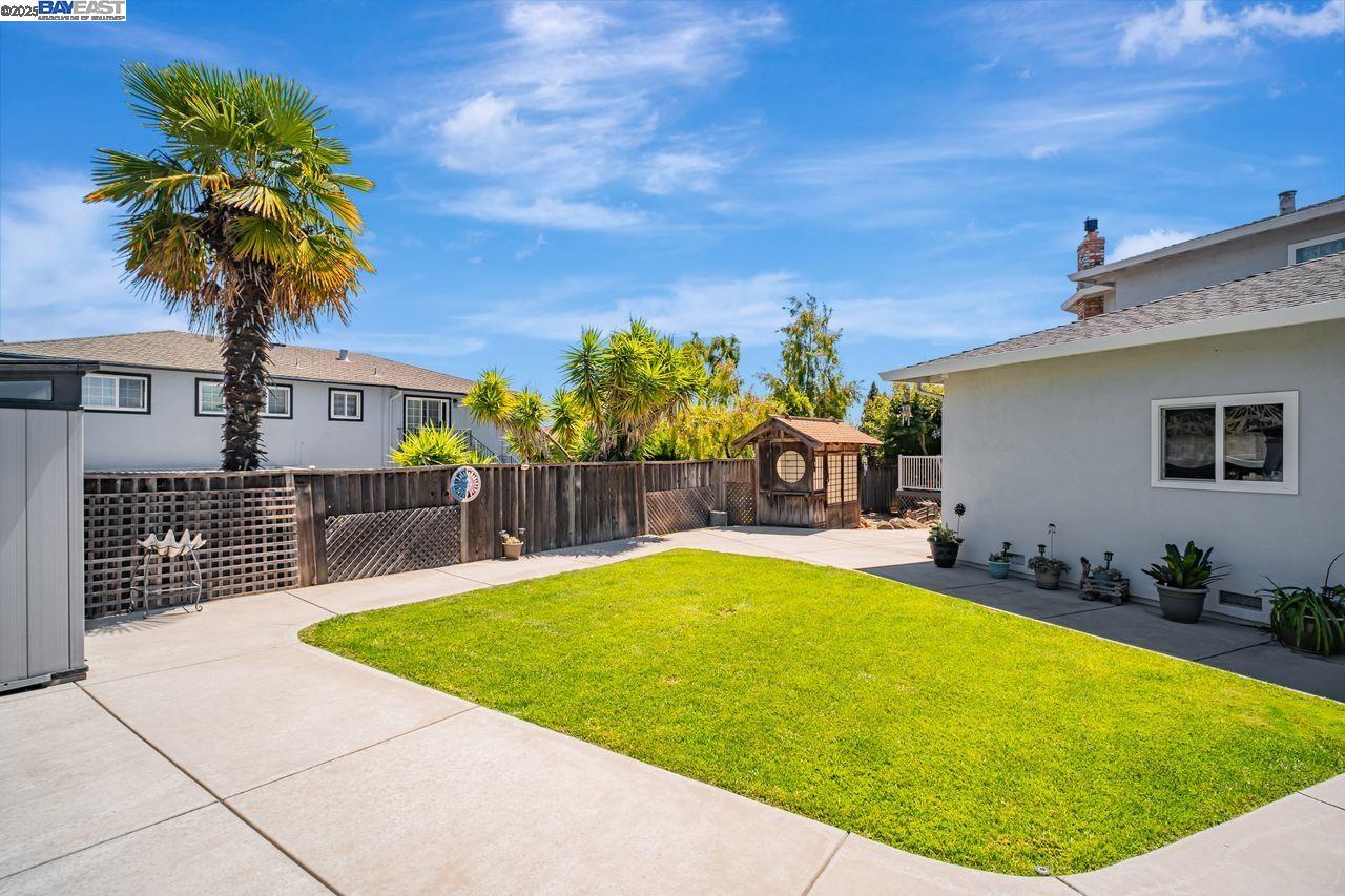 17824 Apricot Way, Castro Valley, California 94546, 3 Bedrooms Bedrooms, 6 Rooms Rooms,2 BathroomsBathrooms,Residential,For Sale,17824 Apricot Way,41106857