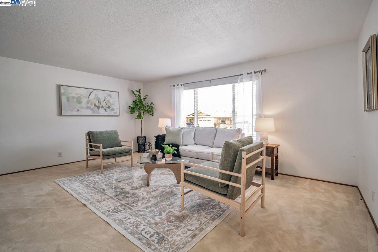 17824 Apricot Way, Castro Valley, California 94546, 3 Bedrooms Bedrooms, 6 Rooms Rooms,2 BathroomsBathrooms,Residential,For Sale,17824 Apricot Way,41106857