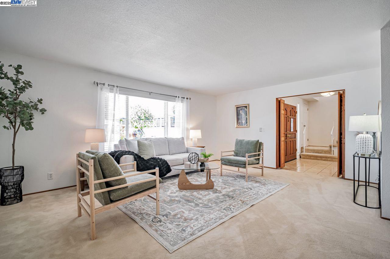 17824 Apricot Way, Castro Valley, California 94546, 3 Bedrooms Bedrooms, 6 Rooms Rooms,2 BathroomsBathrooms,Residential,For Sale,17824 Apricot Way,41106857