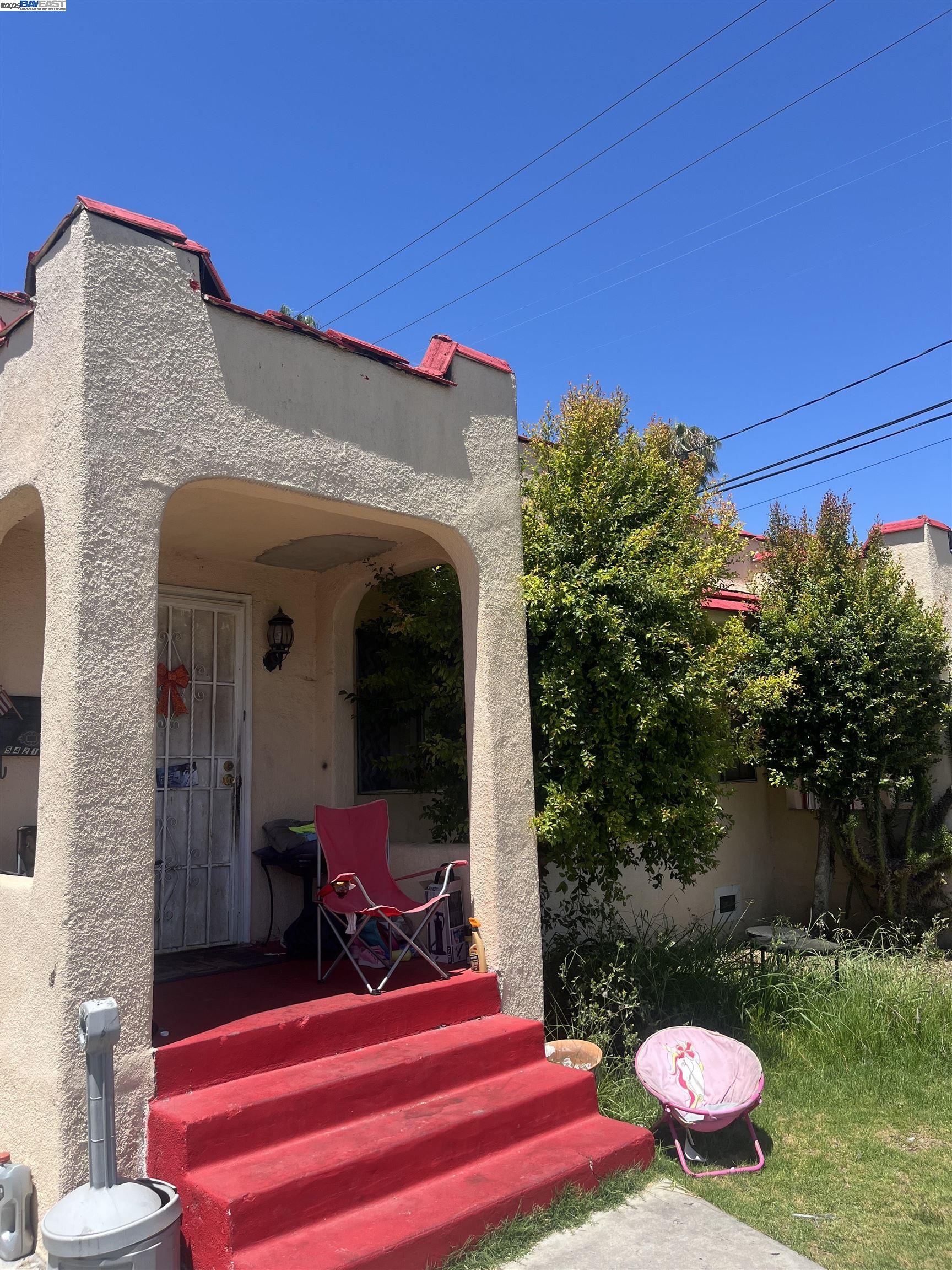 5419 S Harcourt Ave, Los Angeles, California 90043, ,Residential Income,For Sale,5419 S Harcourt Ave,41106858