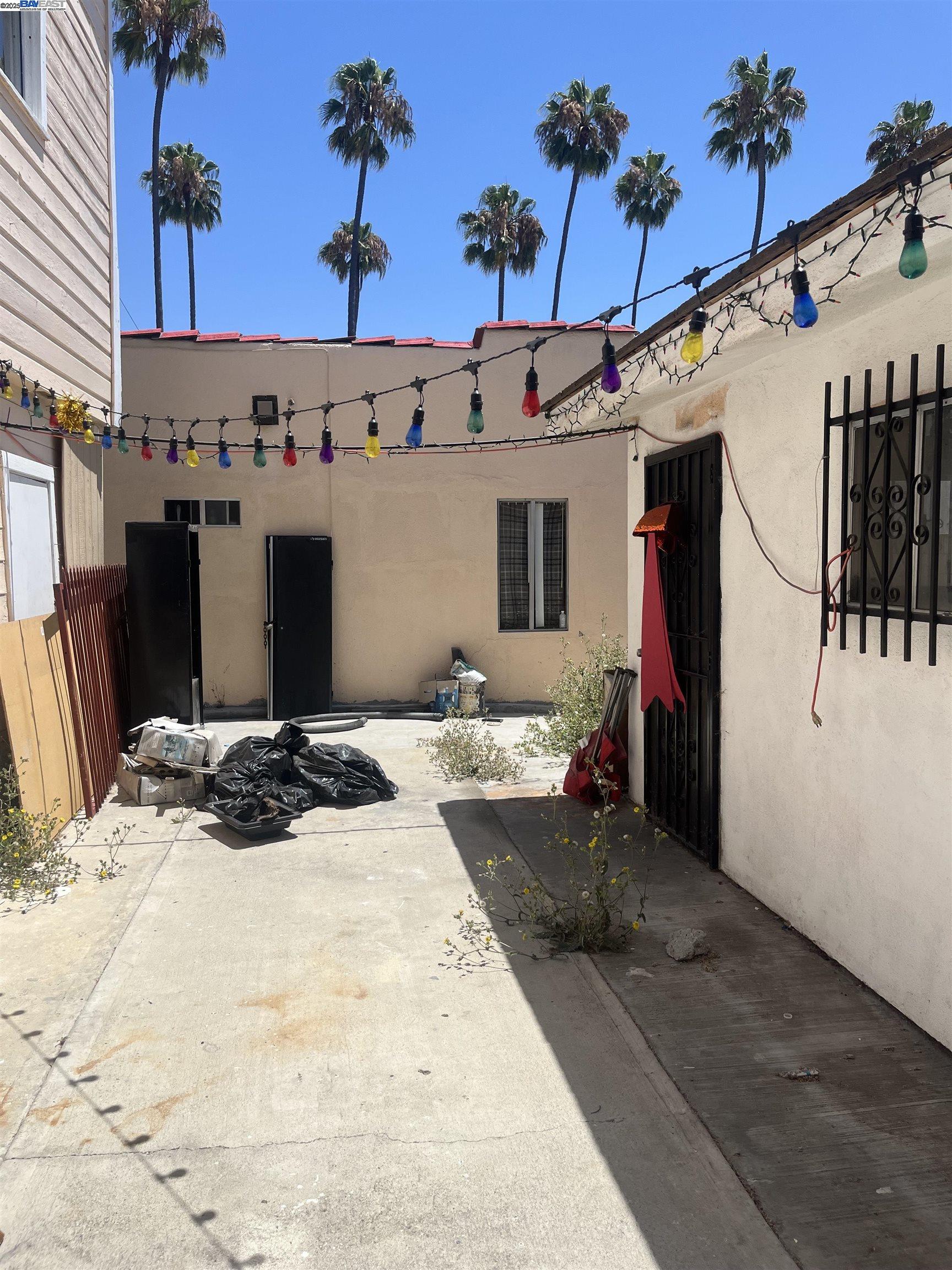 5419 S Harcourt Ave, Los Angeles, California 90043, ,Residential Income,For Sale,5419 S Harcourt Ave,41106858