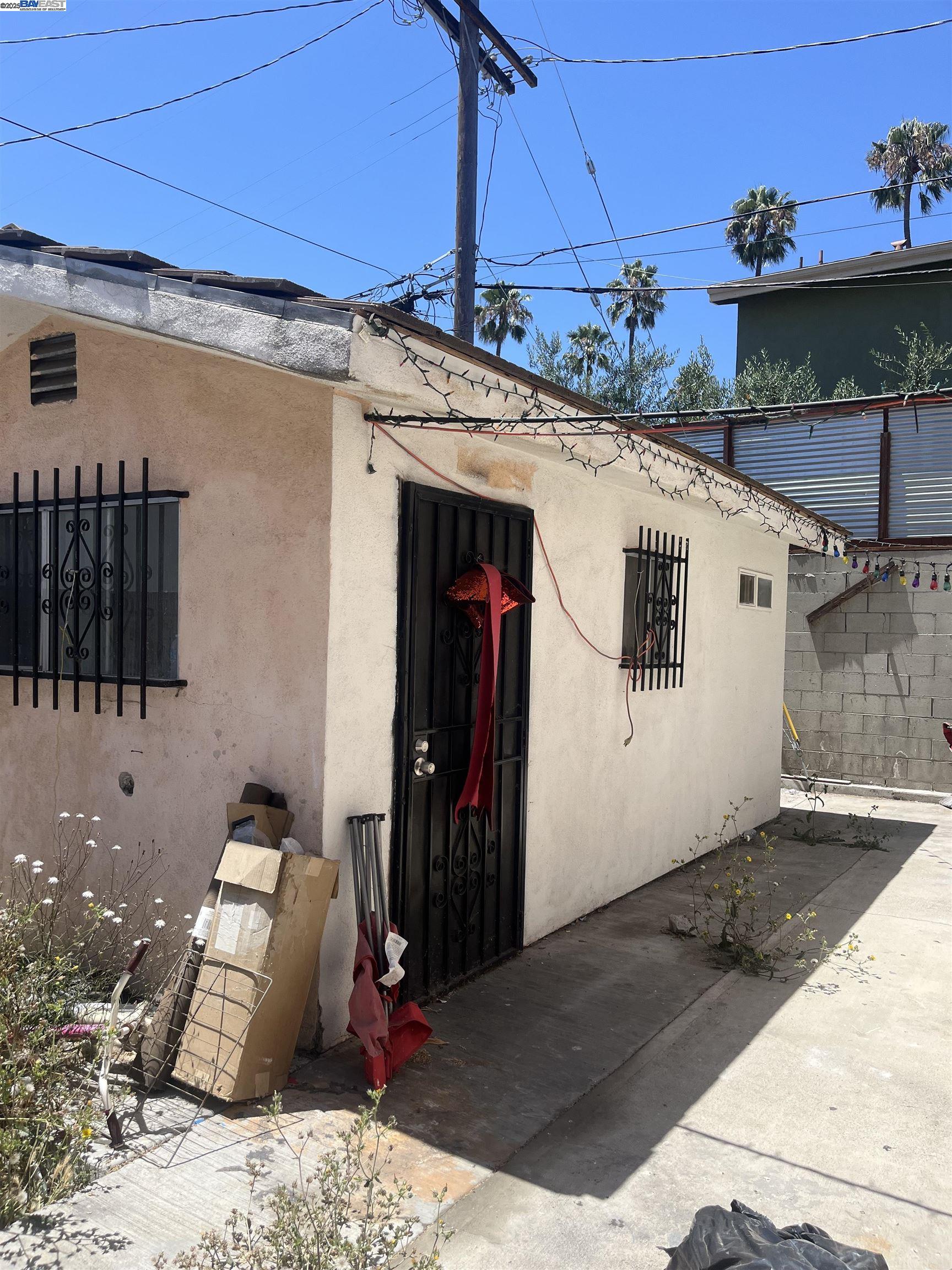 5419 S Harcourt Ave, Los Angeles, California 90043, ,Residential Income,For Sale,5419 S Harcourt Ave,41106858