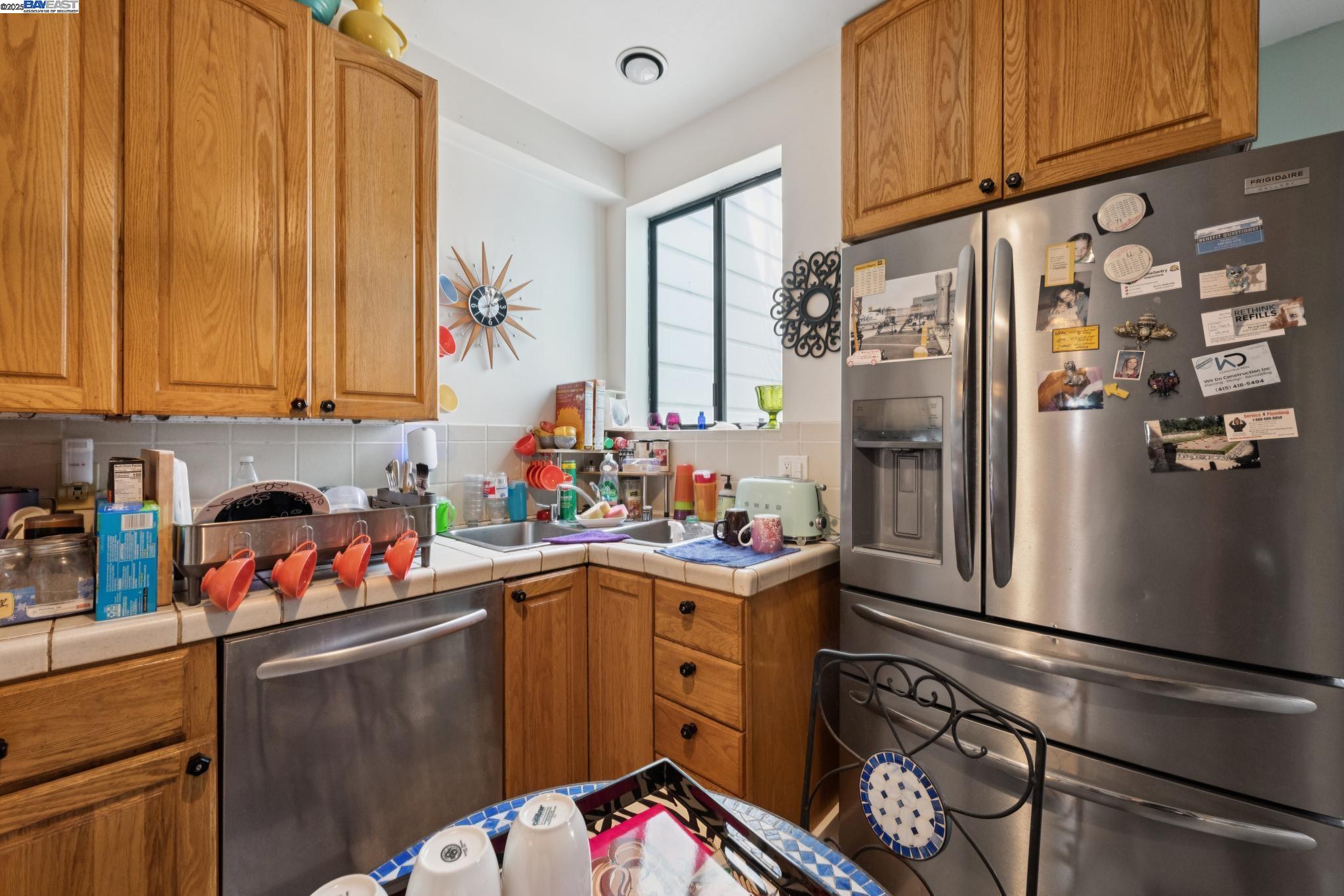 658 30Th Ave, San Francisco, California 94121, 3 Bedrooms Bedrooms, 8 Rooms Rooms,2 BathroomsBathrooms,Residential,For Sale,658 30Th Ave,41106859