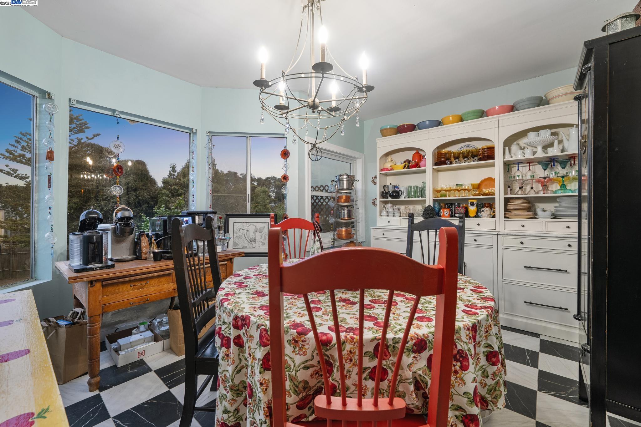 658 30Th Ave, San Francisco, California 94121, 3 Bedrooms Bedrooms, 8 Rooms Rooms,2 BathroomsBathrooms,Residential,For Sale,658 30Th Ave,41106859