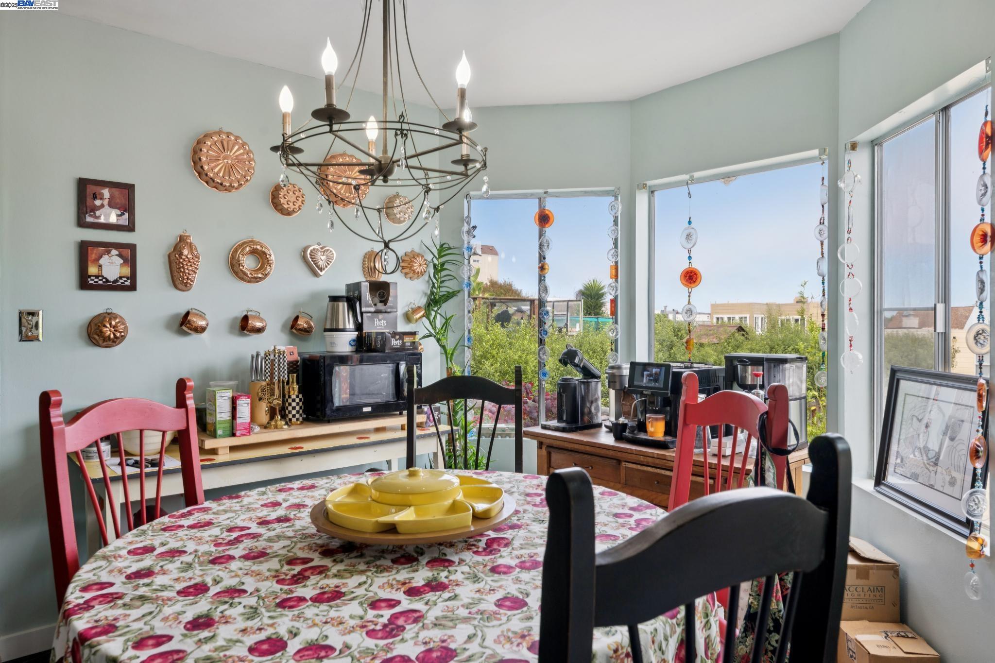 658 30Th Ave, San Francisco, California 94121, 3 Bedrooms Bedrooms, 8 Rooms Rooms,2 BathroomsBathrooms,Residential,For Sale,658 30Th Ave,41106859
