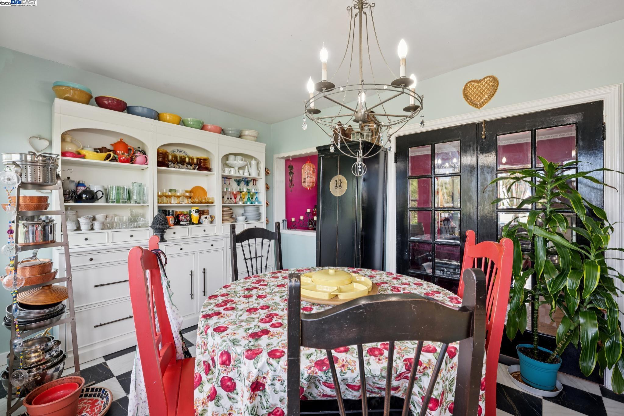 658 30Th Ave, San Francisco, California 94121, 3 Bedrooms Bedrooms, 8 Rooms Rooms,2 BathroomsBathrooms,Residential,For Sale,658 30Th Ave,41106859