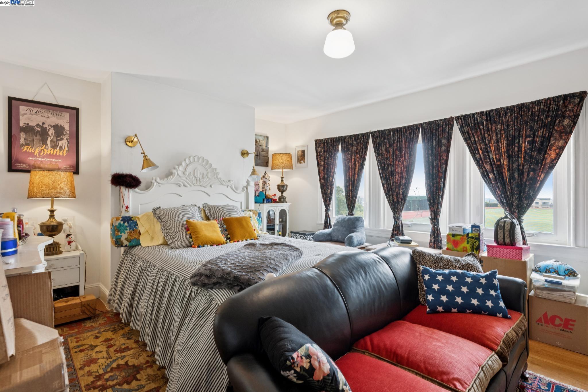 658 30Th Ave, San Francisco, California 94121, 3 Bedrooms Bedrooms, 8 Rooms Rooms,2 BathroomsBathrooms,Residential,For Sale,658 30Th Ave,41106859