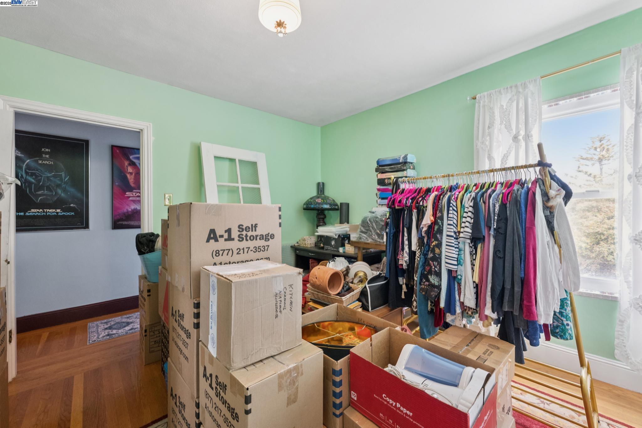 658 30Th Ave, San Francisco, California 94121, 3 Bedrooms Bedrooms, 8 Rooms Rooms,2 BathroomsBathrooms,Residential,For Sale,658 30Th Ave,41106859