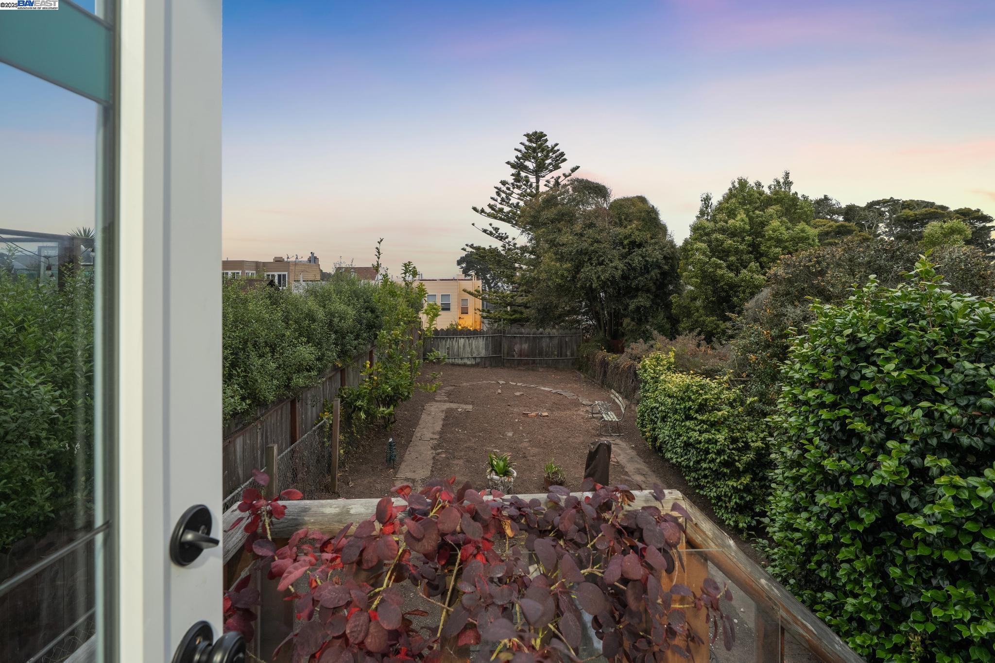 658 30Th Ave, San Francisco, California 94121, 3 Bedrooms Bedrooms, 8 Rooms Rooms,2 BathroomsBathrooms,Residential,For Sale,658 30Th Ave,41106859