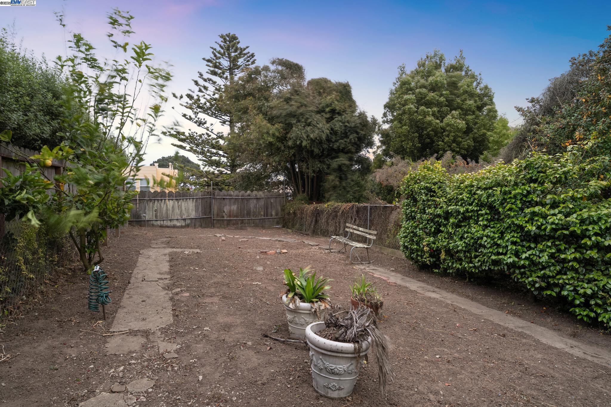 658 30Th Ave, San Francisco, California 94121, 3 Bedrooms Bedrooms, 8 Rooms Rooms,2 BathroomsBathrooms,Residential,For Sale,658 30Th Ave,41106859