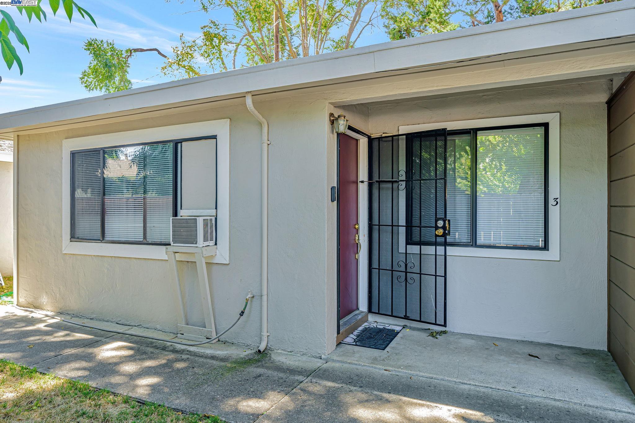 4655 Augustine St, Pleasanton, California 94566, ,Residential Income,For Sale,4655 Augustine St,41106861