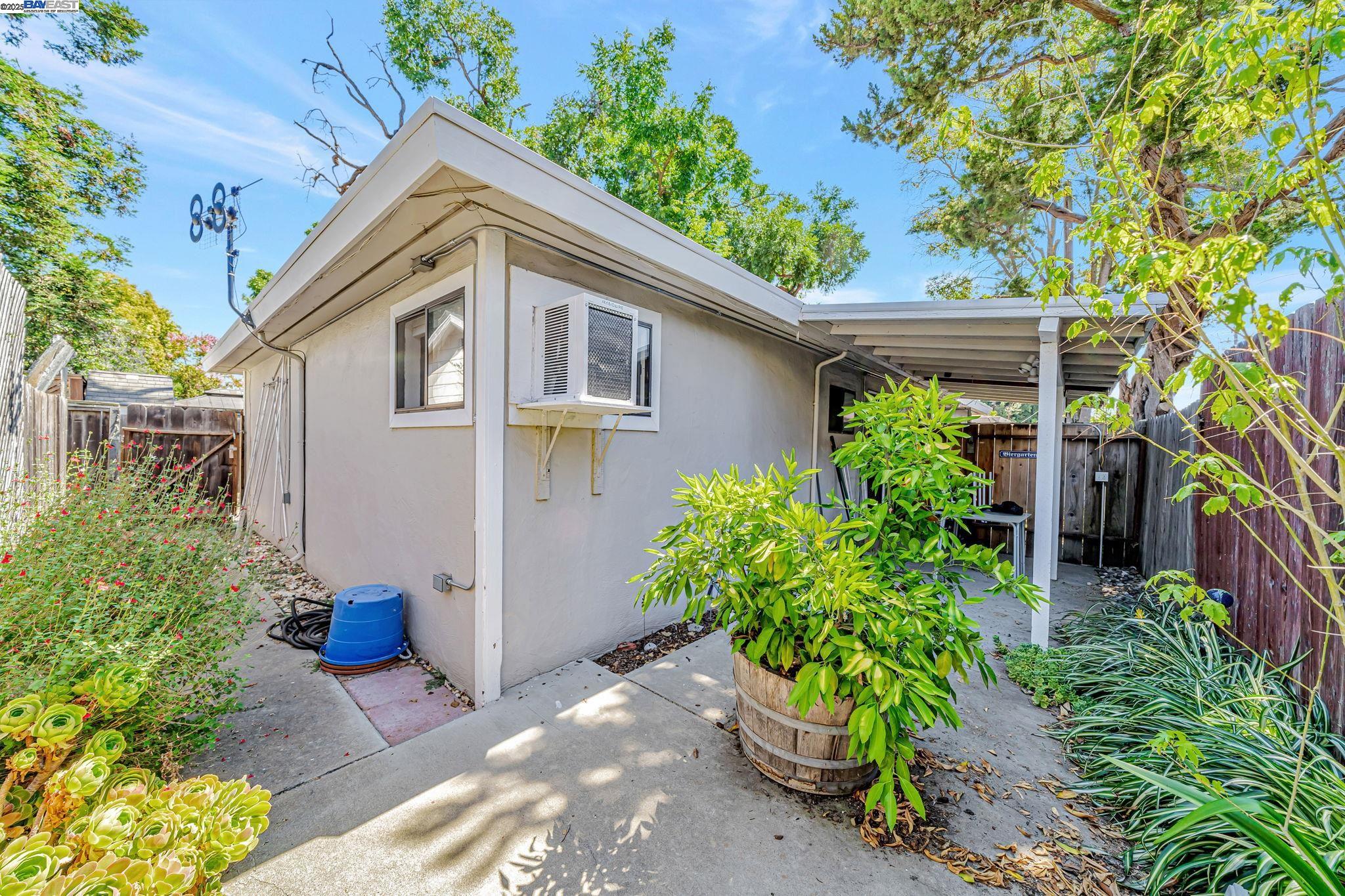 4655 Augustine St, Pleasanton, California 94566, ,Residential Income,For Sale,4655 Augustine St,41106861