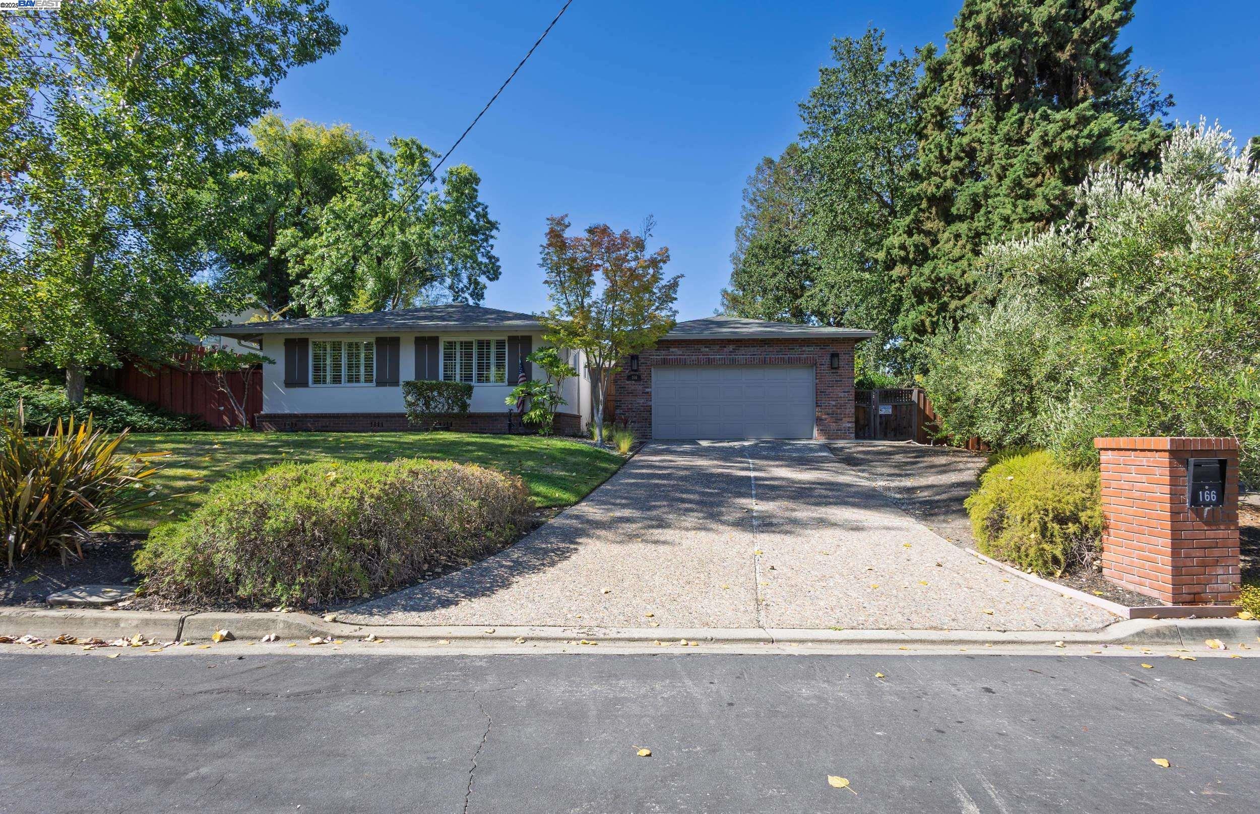 166 Ramona Rd, Danville, California 94526, 5 Bedrooms Bedrooms, 10 Rooms Rooms,2 BathroomsBathrooms,Residential,For Sale,166 Ramona Rd,41106862