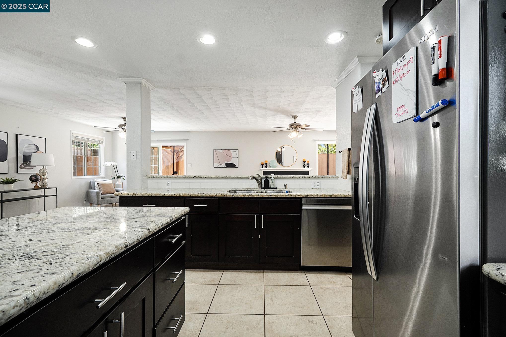 Detail Gallery Image 13 of 32 For 1739 Lynwood Dr, Concord,  CA 94519 - 3 Beds | 2 Baths