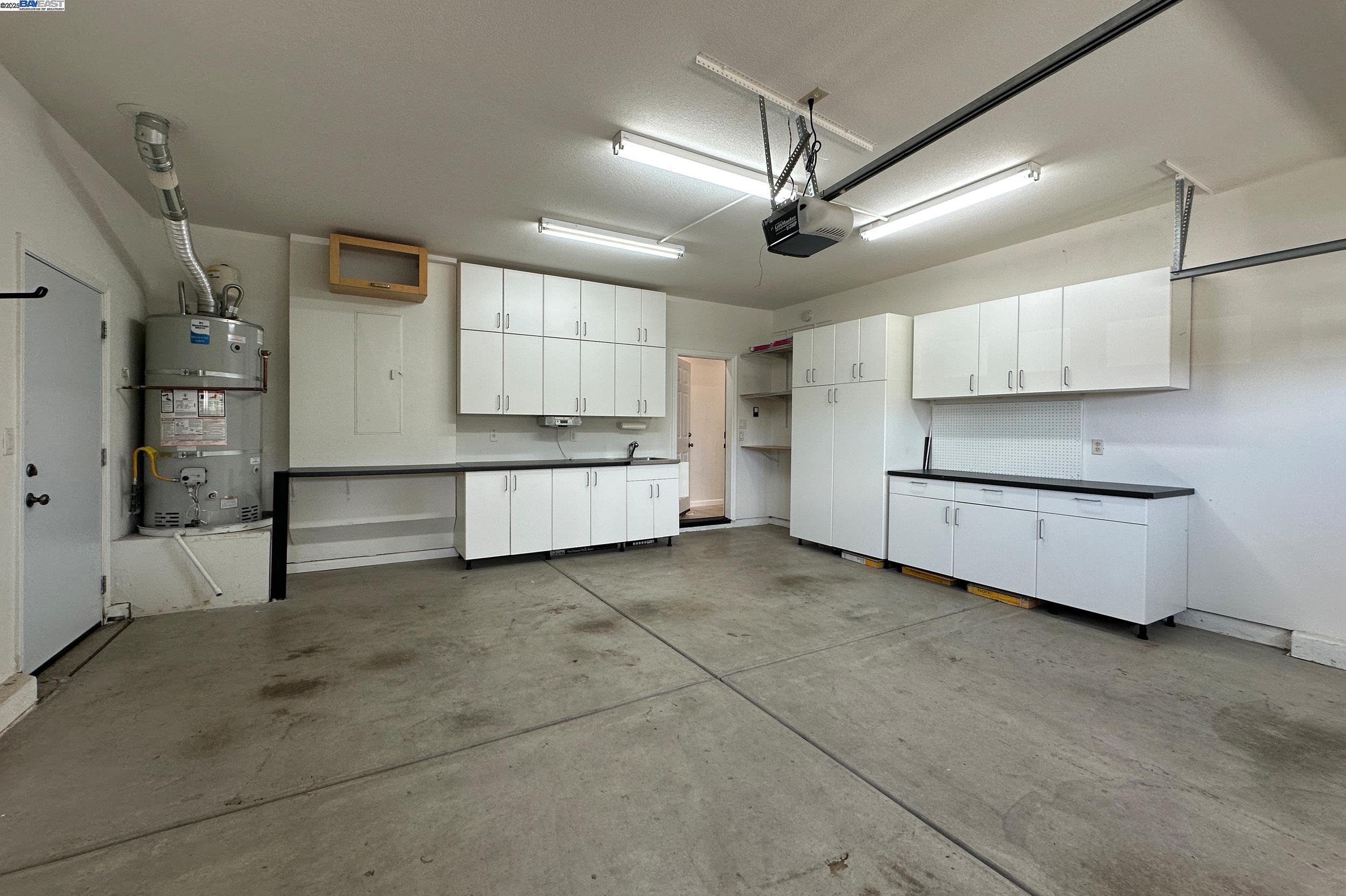 660 Mazzolo Dr, Lincoln, California 95648, 4 Bedrooms Bedrooms, 10 Rooms Rooms,3 BathroomsBathrooms,Residential,For Sale,660 Mazzolo Dr,41106864
