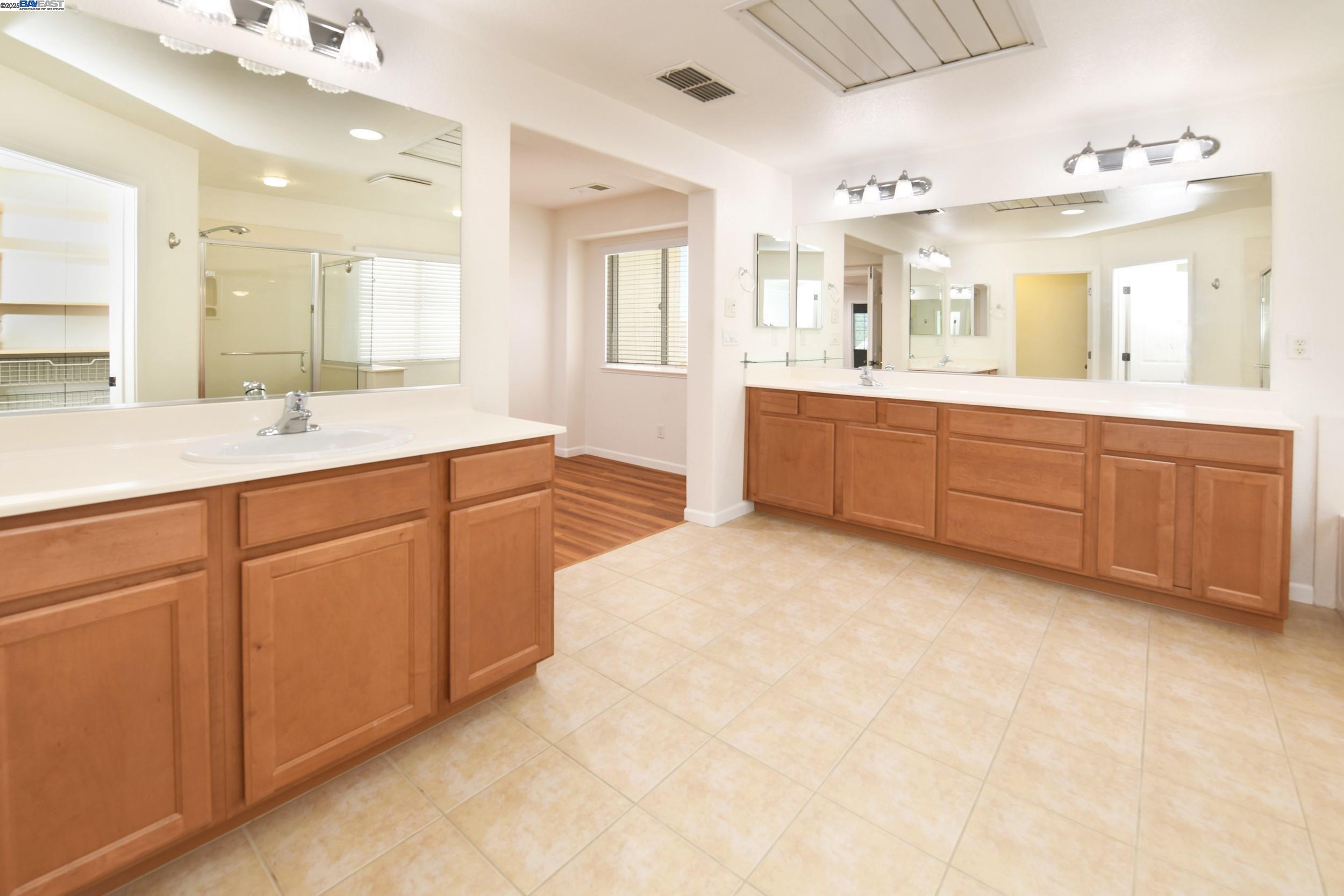 660 Mazzolo Dr, Lincoln, California 95648, 4 Bedrooms Bedrooms, 10 Rooms Rooms,3 BathroomsBathrooms,Residential,For Sale,660 Mazzolo Dr,41106864